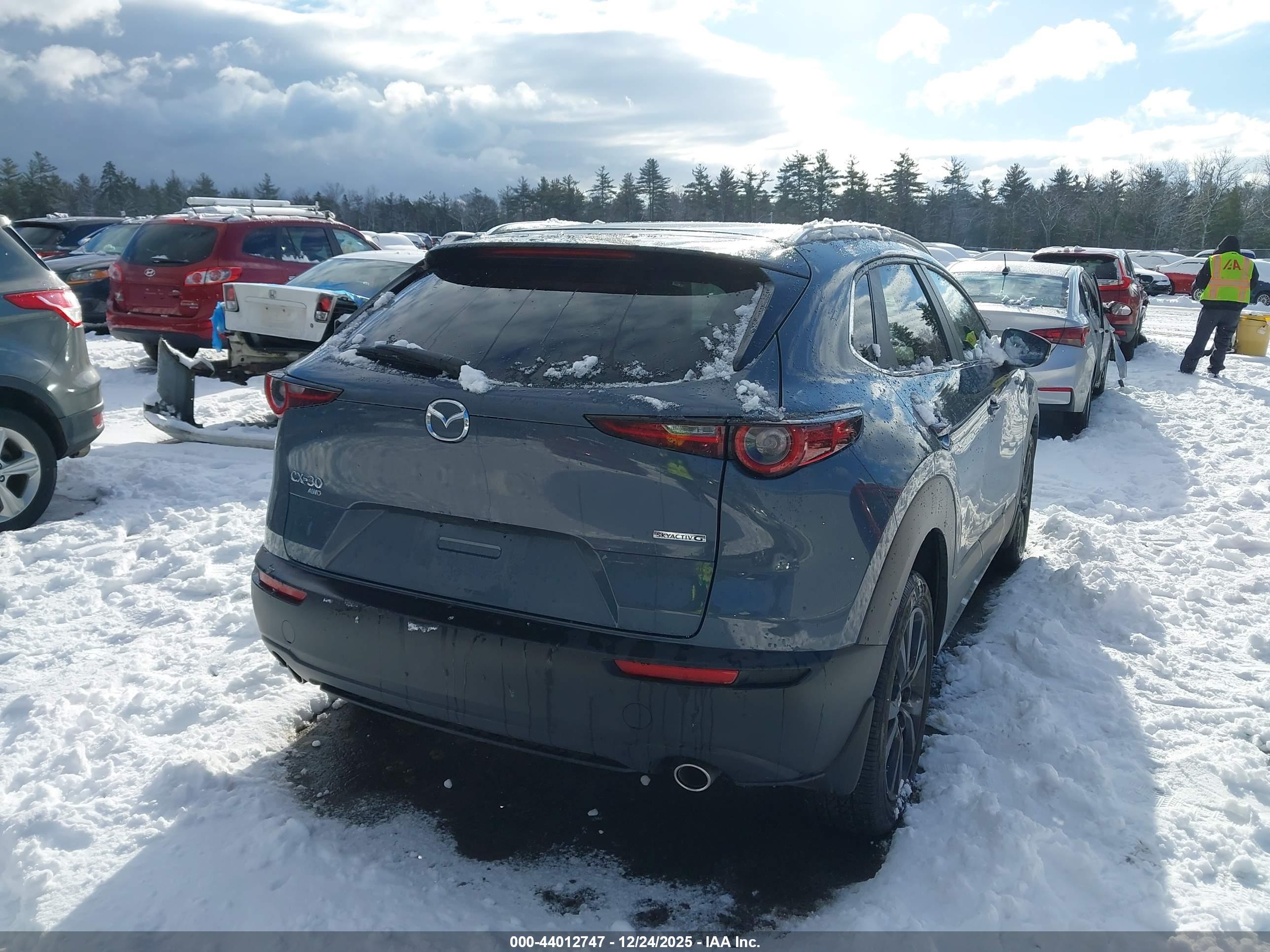 MAZDA CX-30 image 4