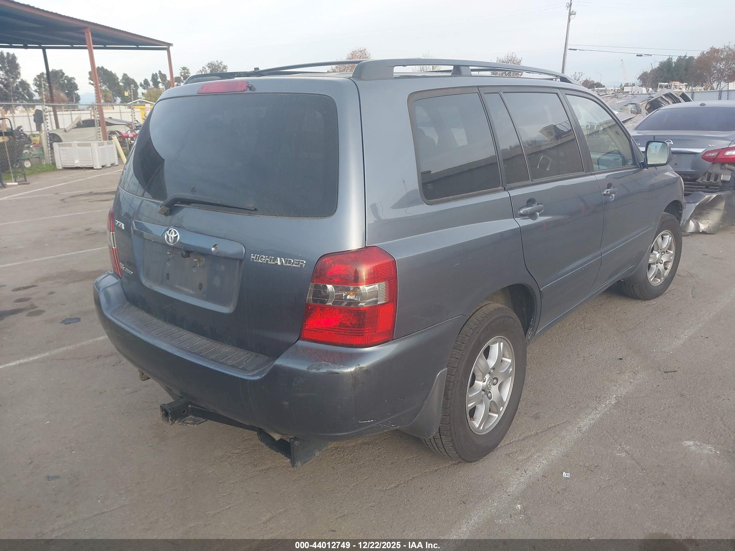 TOYOTA HIGHLANDER image 4