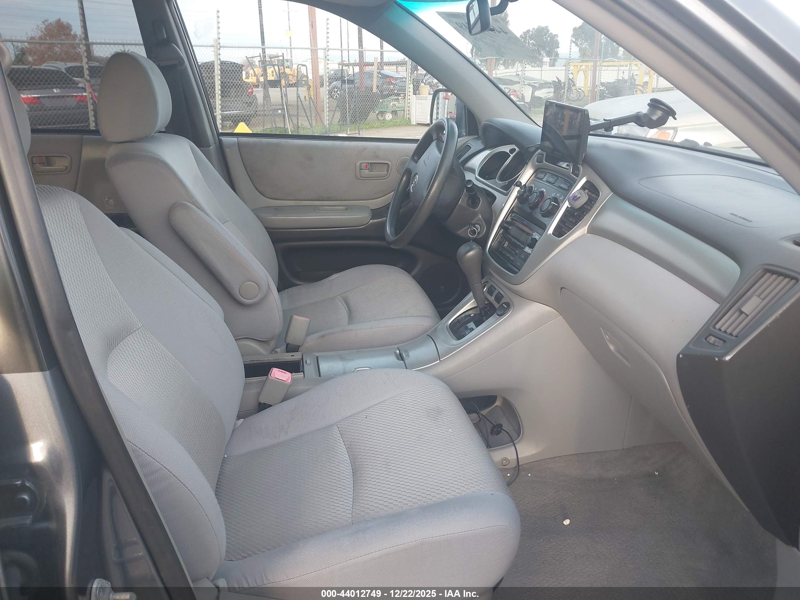 TOYOTA HIGHLANDER image 5