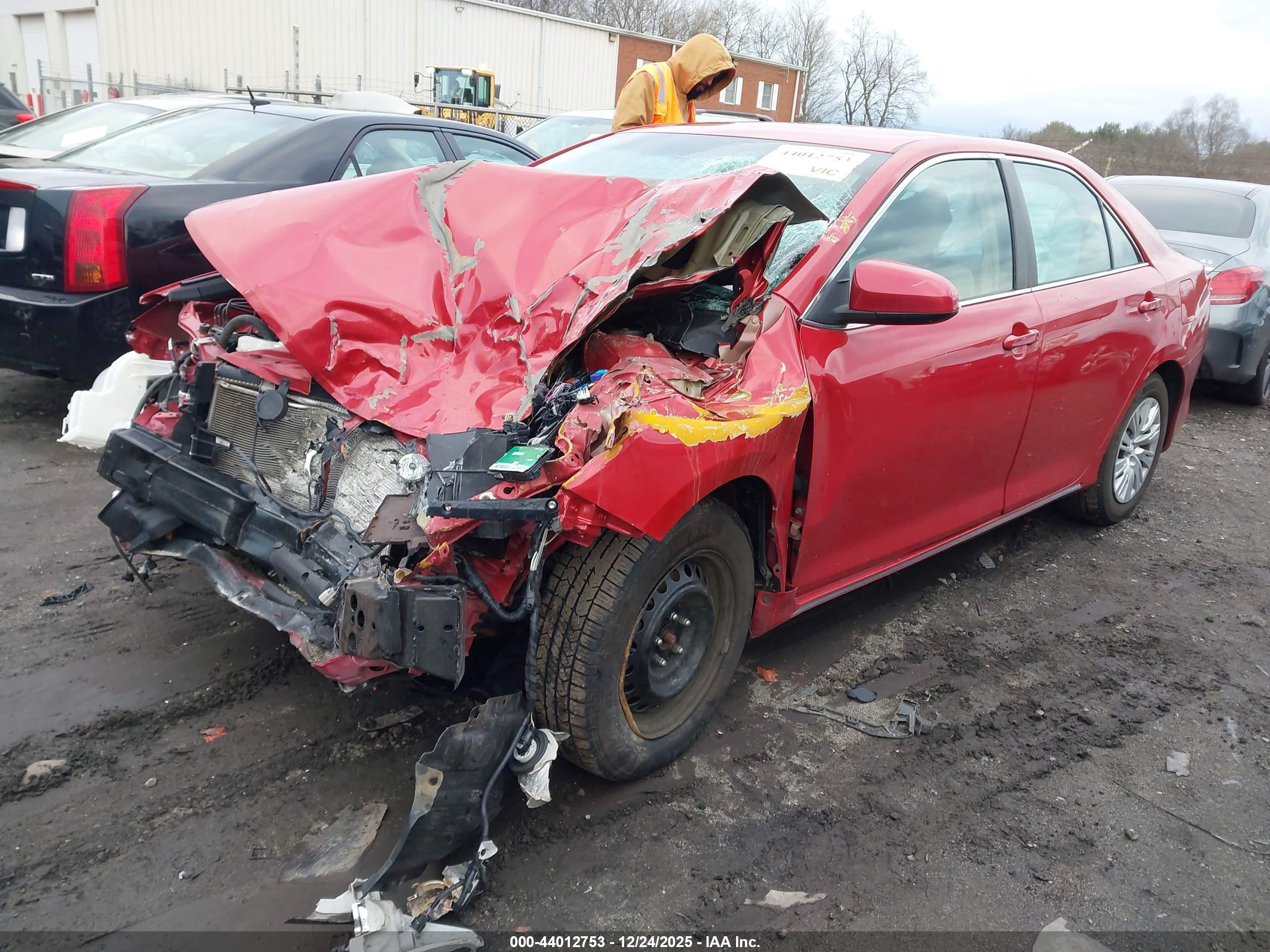 TOYOTA CAMRY image 2