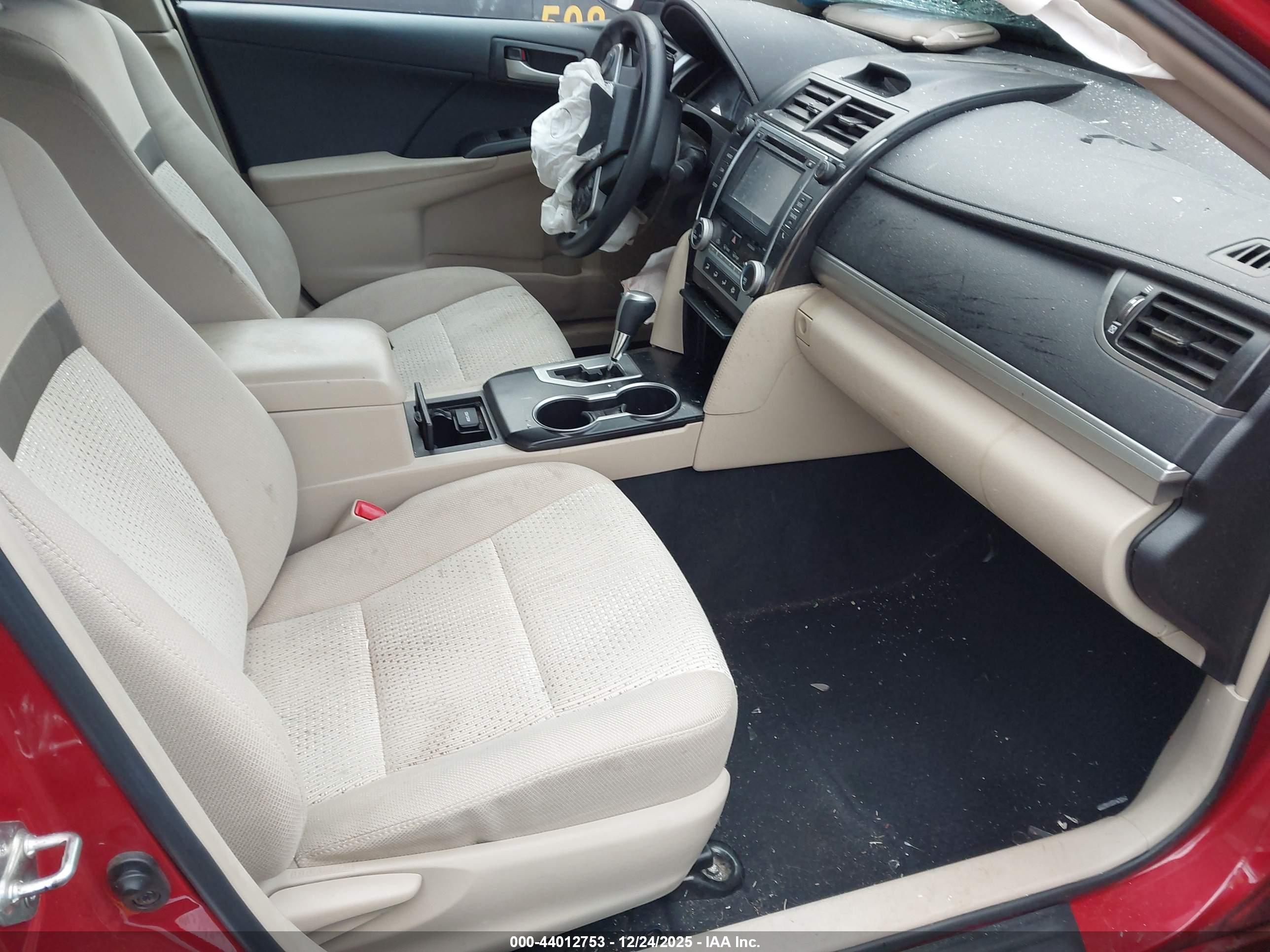 TOYOTA CAMRY image 5