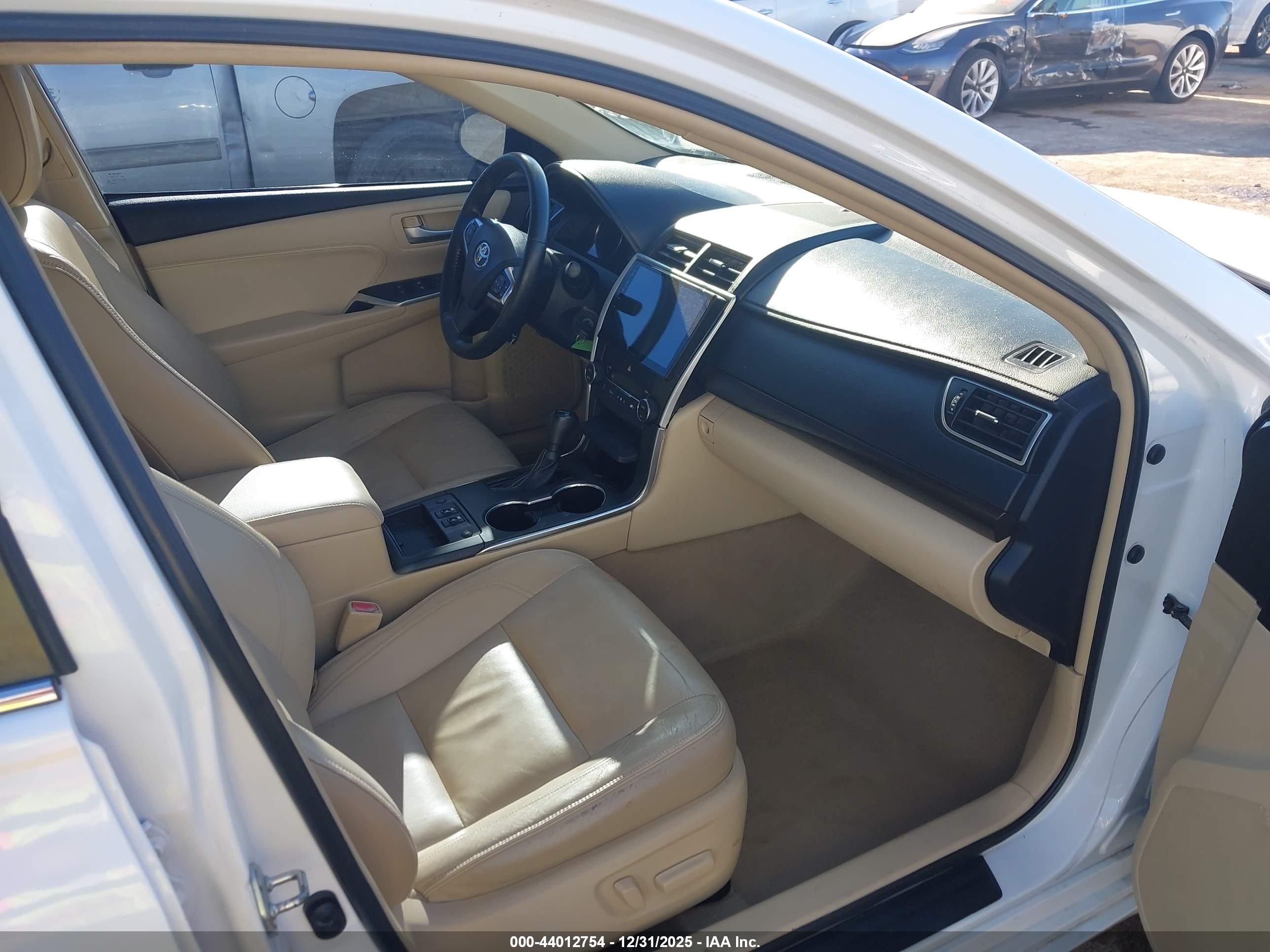 TOYOTA CAMRY image 5