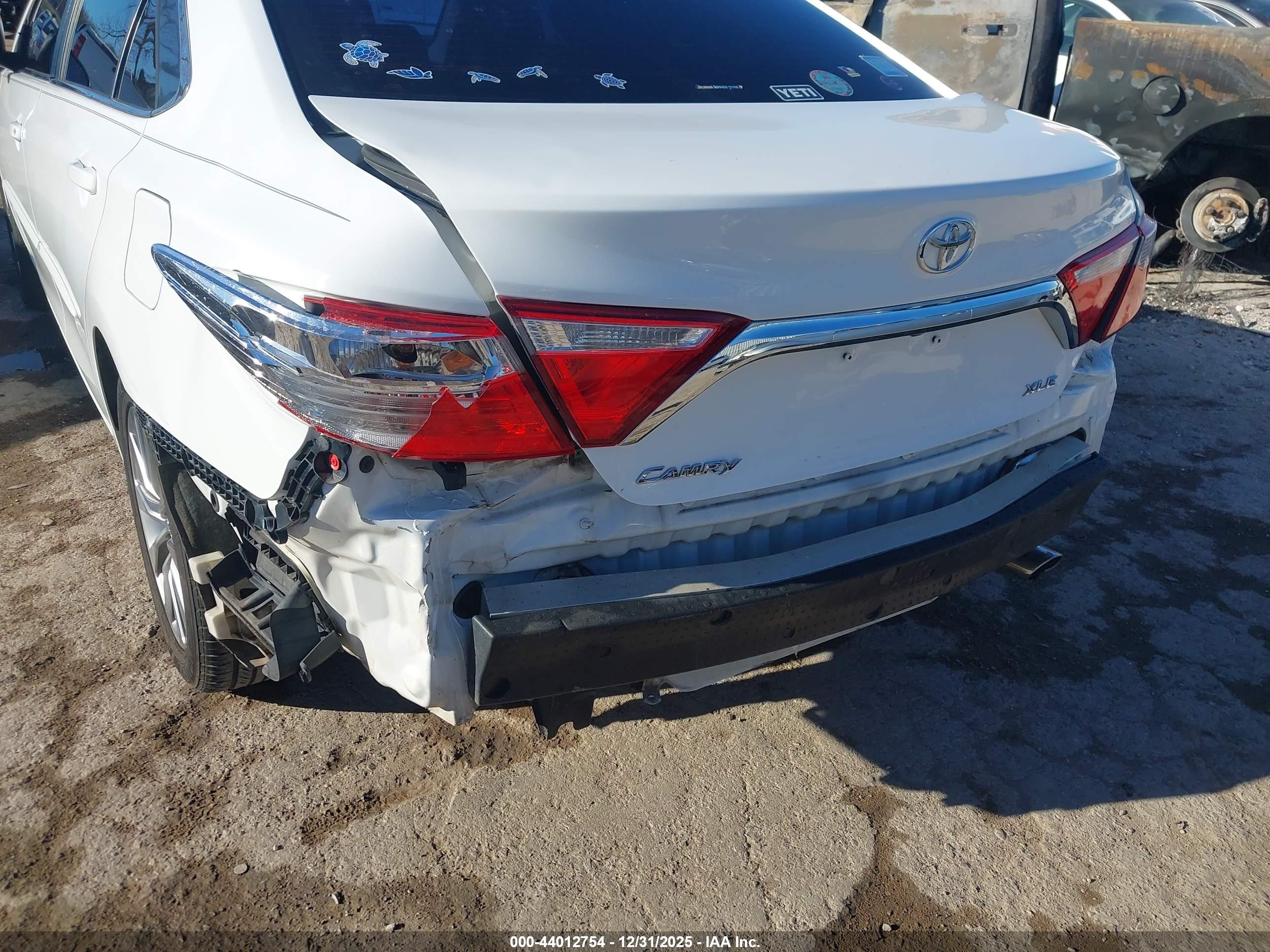 TOYOTA CAMRY image 6