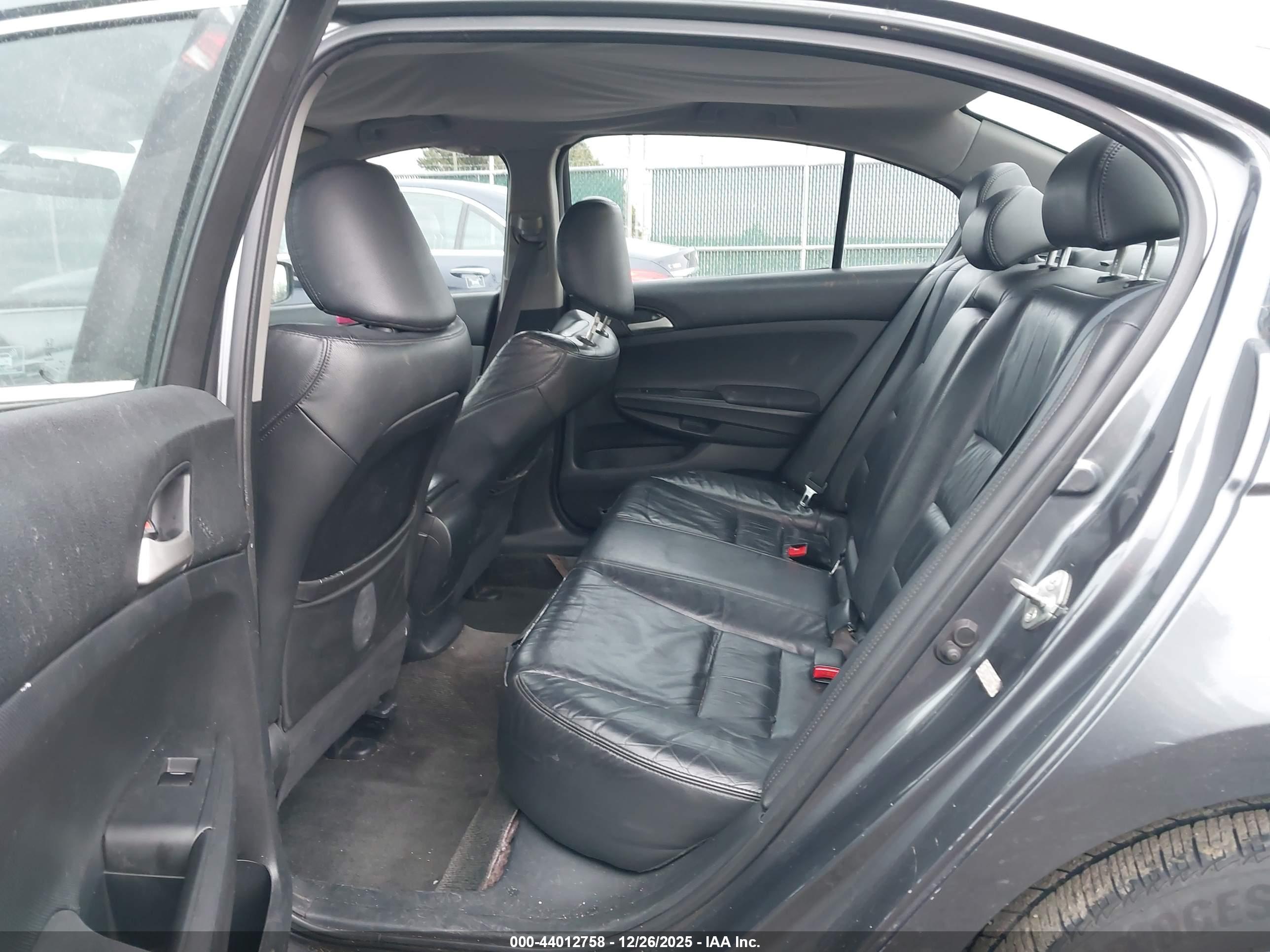 HONDA ACCORD image 8