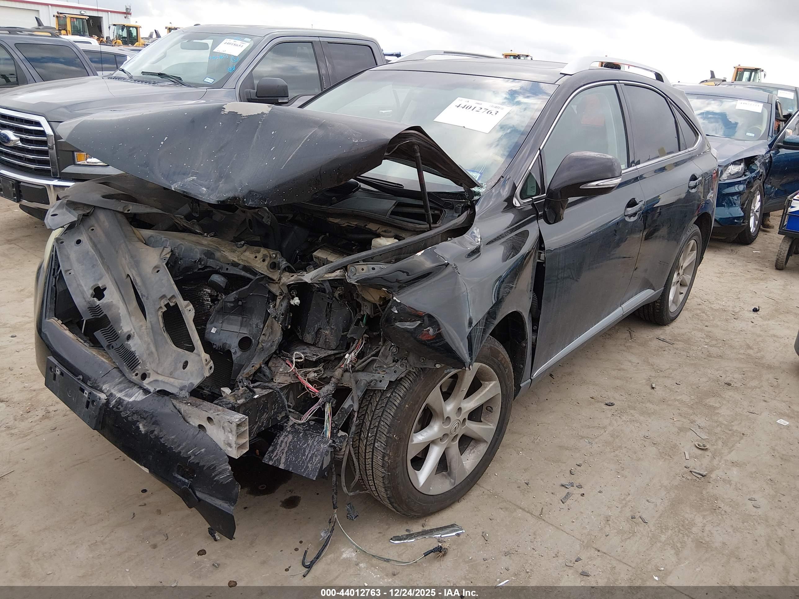 LEXUS RX image 2
