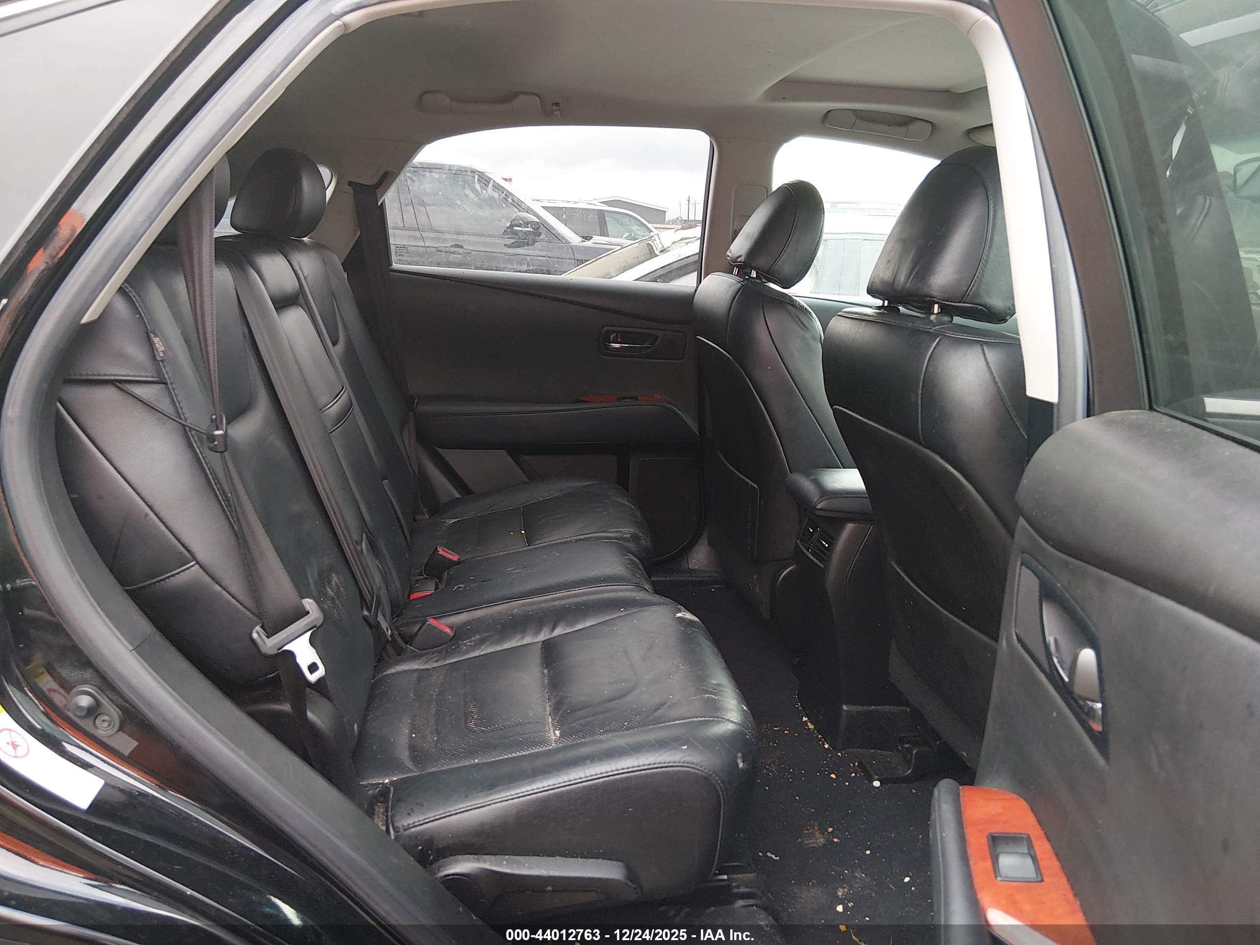 LEXUS RX image 8
