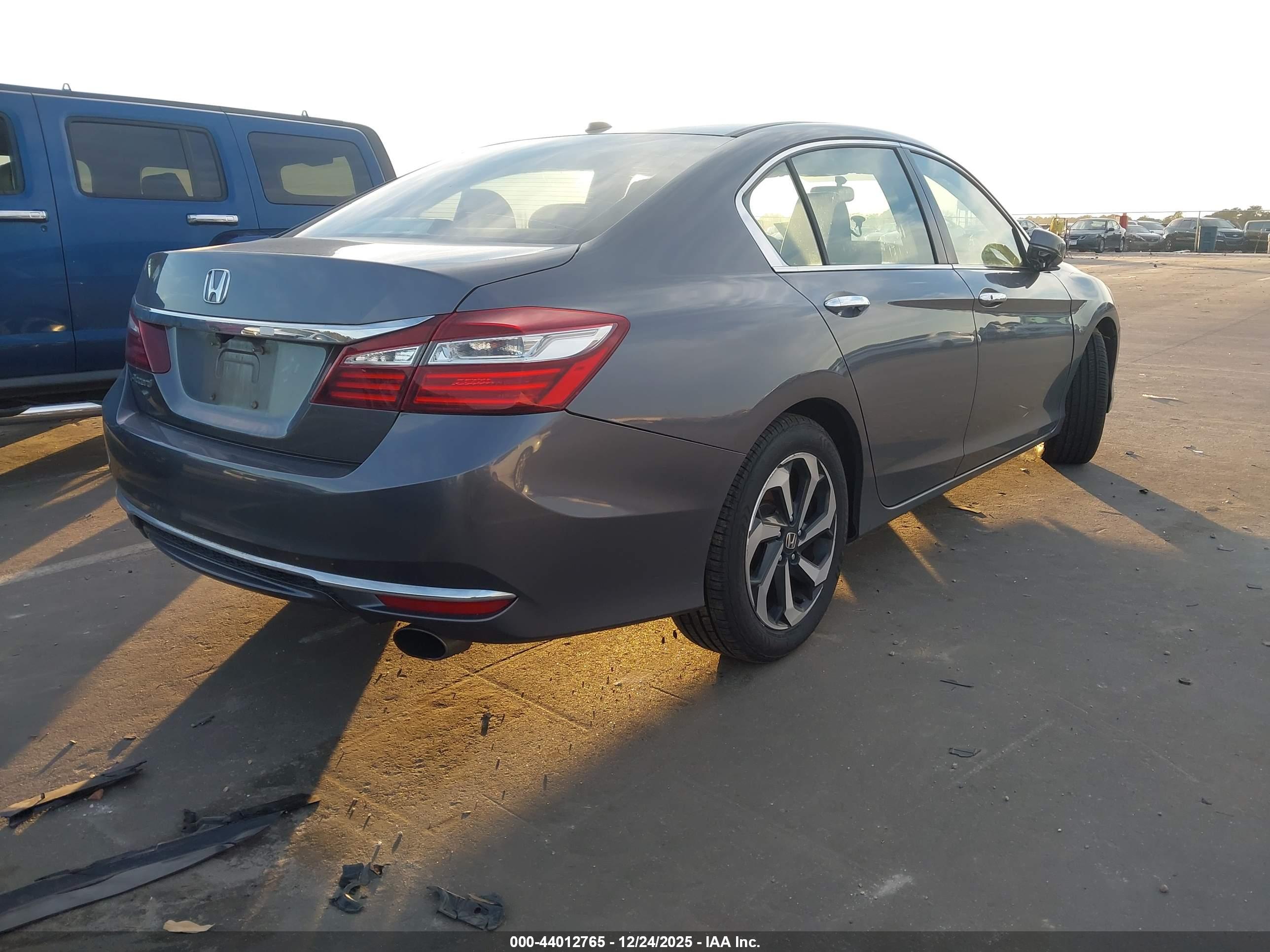 HONDA ACCORD image 4