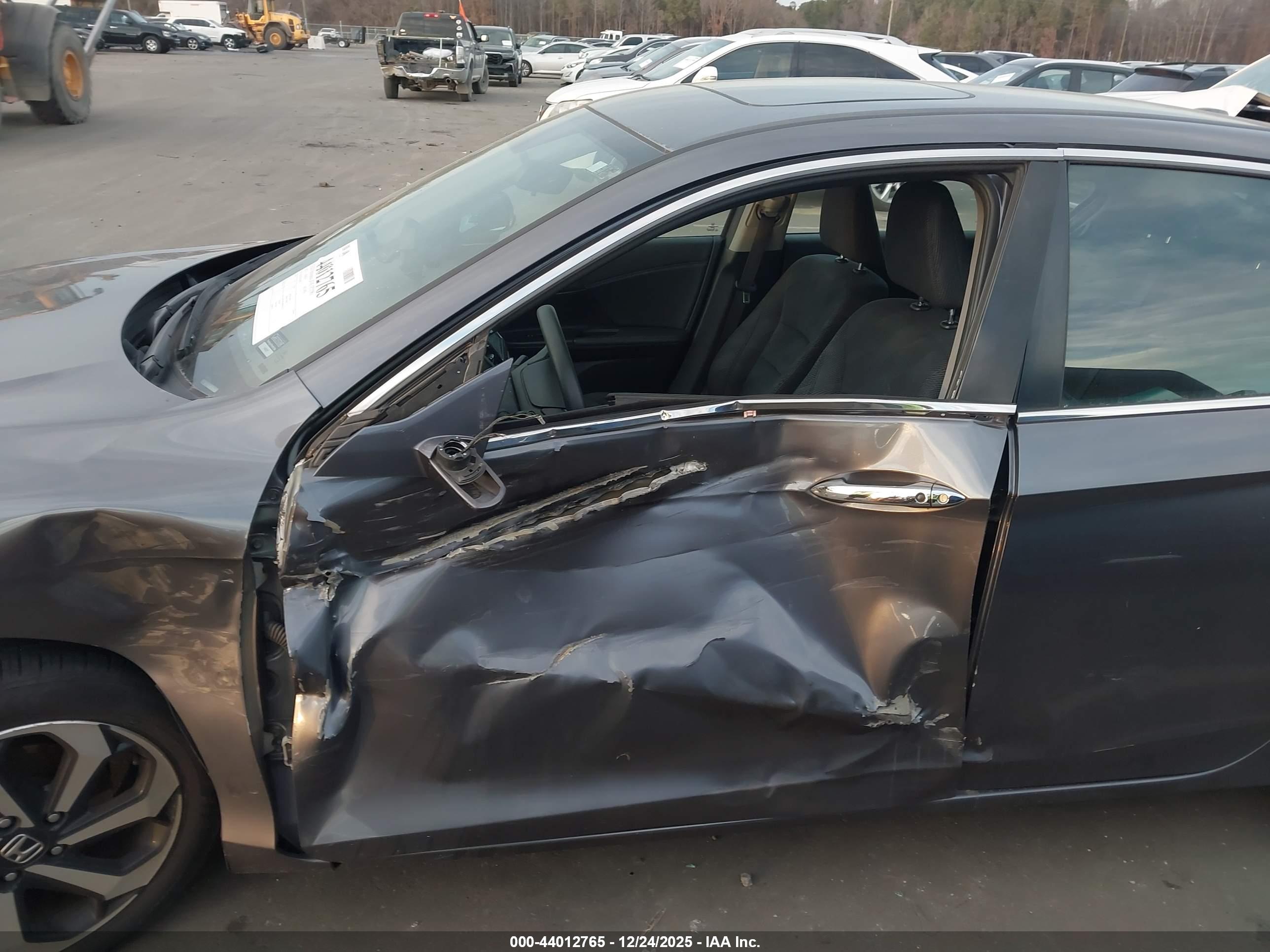HONDA ACCORD image 6