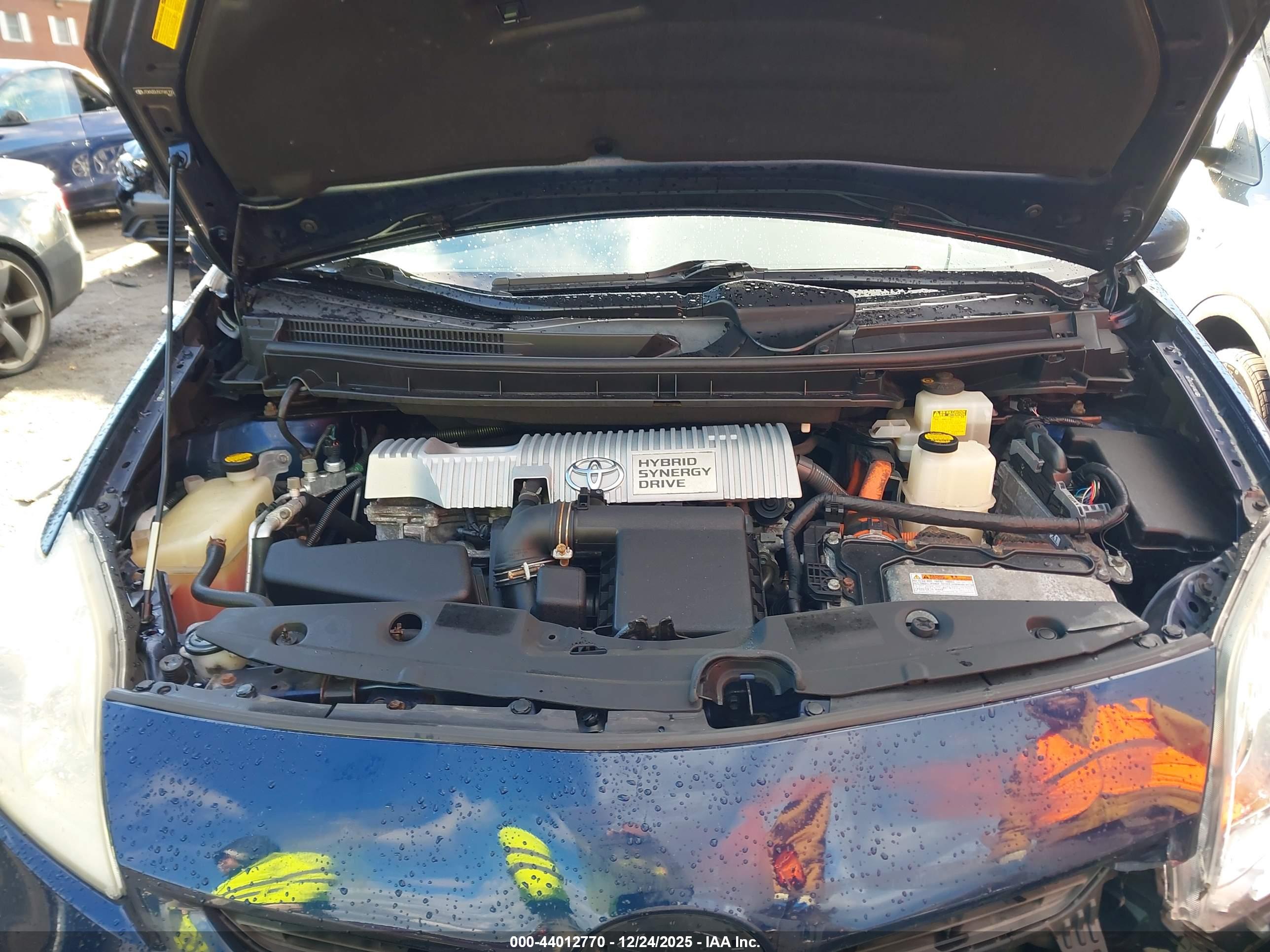 TOYOTA PRIUS image 10