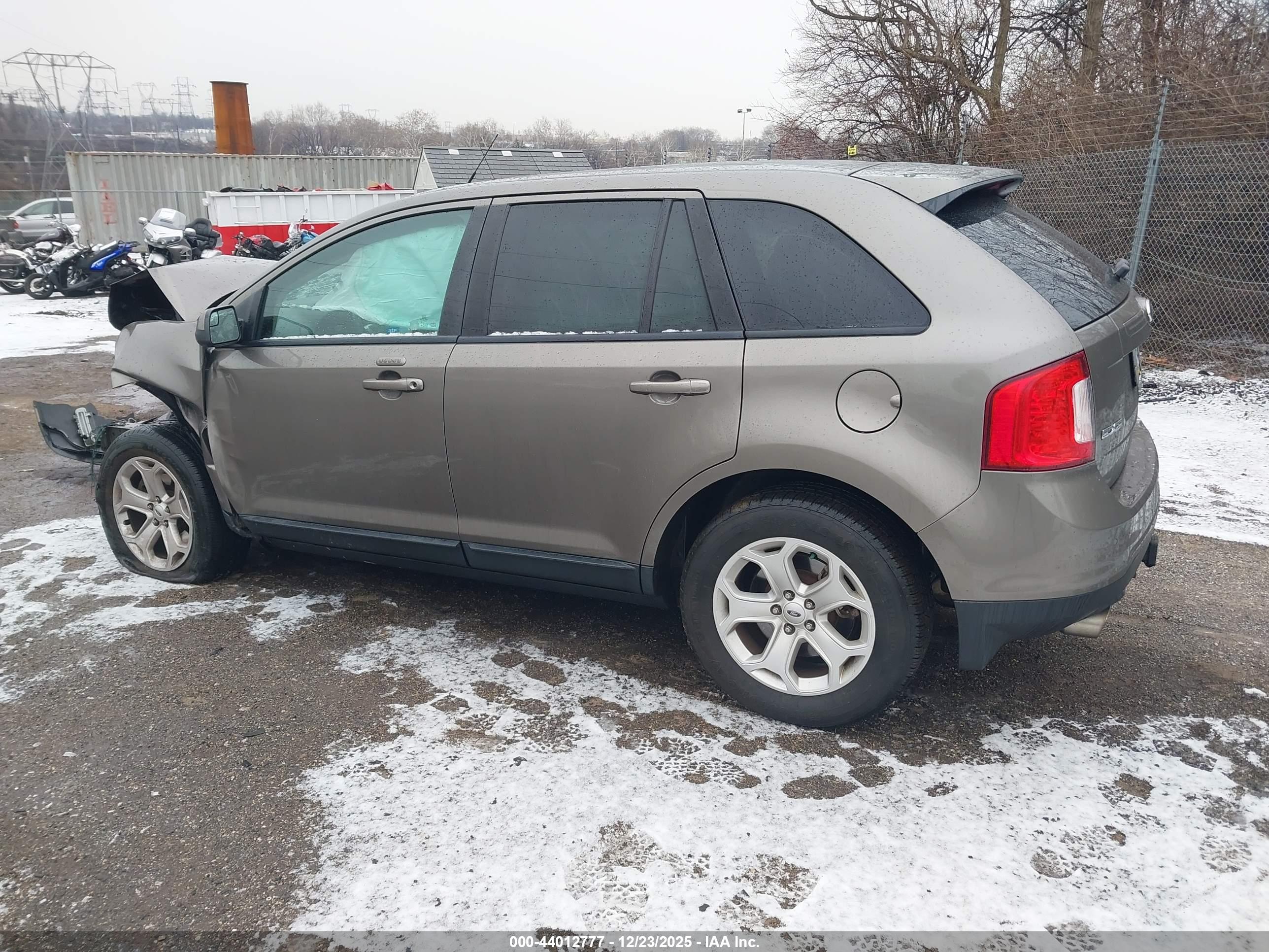 FORD EDGE image 3