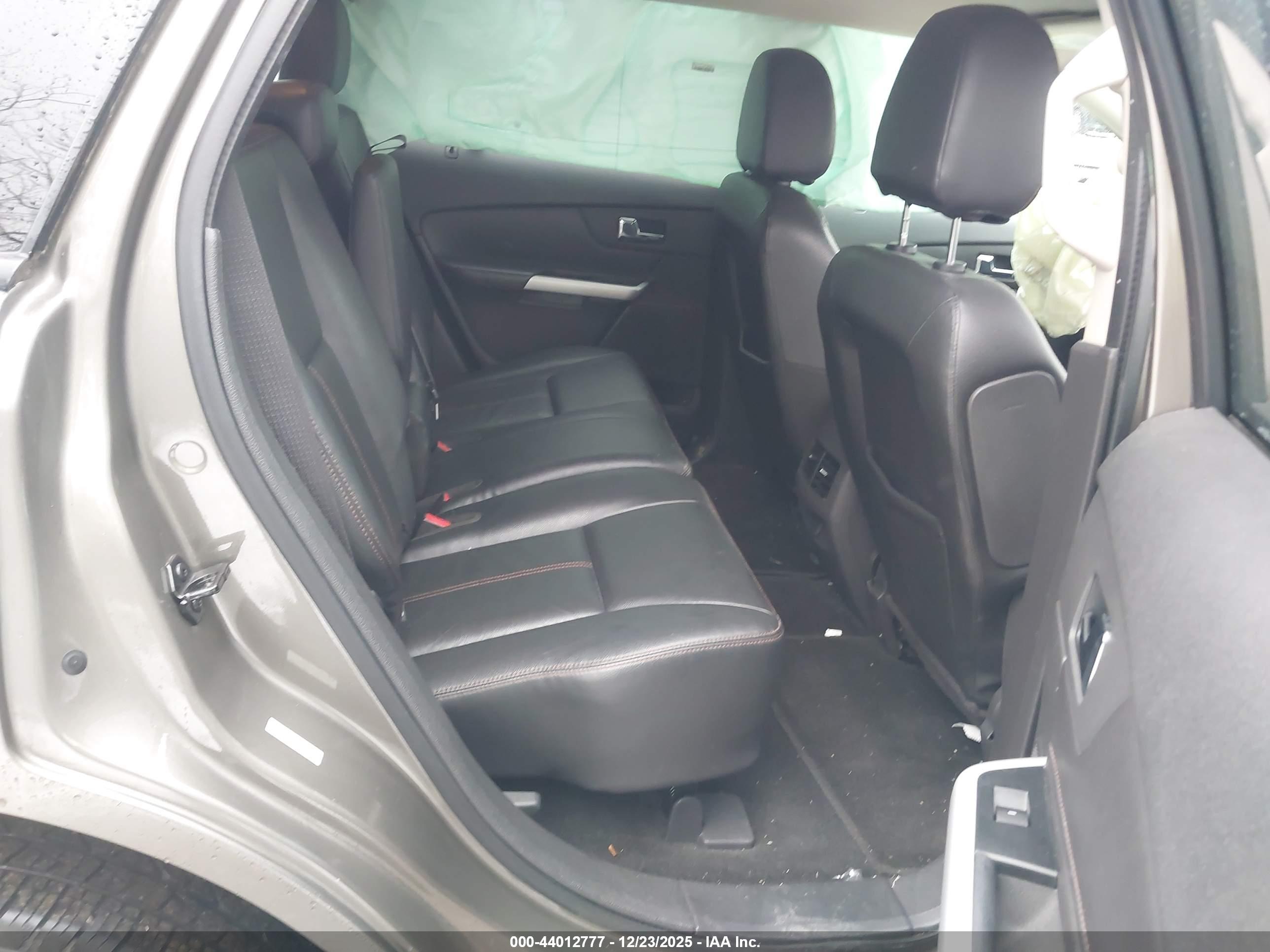 FORD EDGE image 8