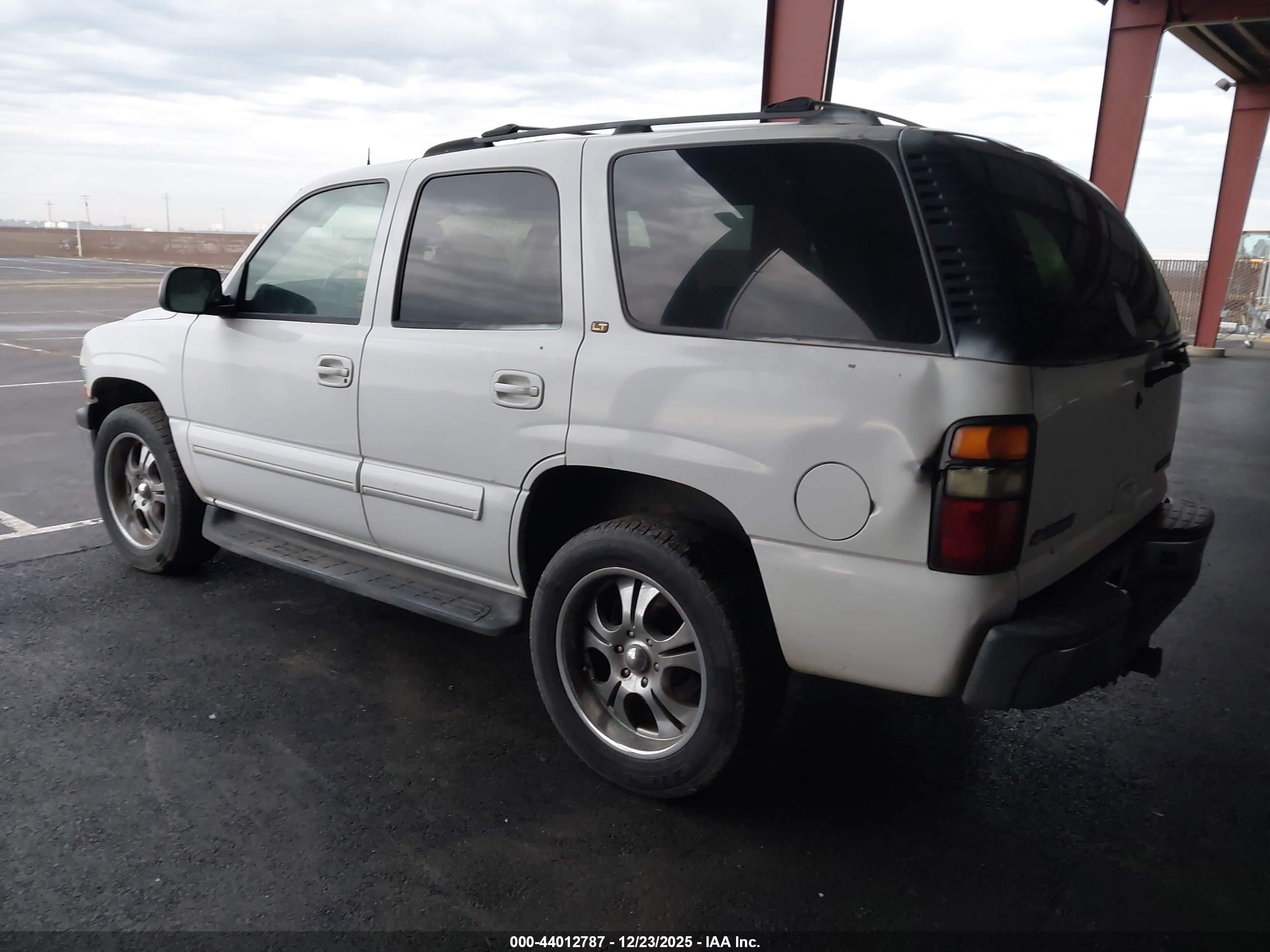 CHEVROLET TAHOE image 3
