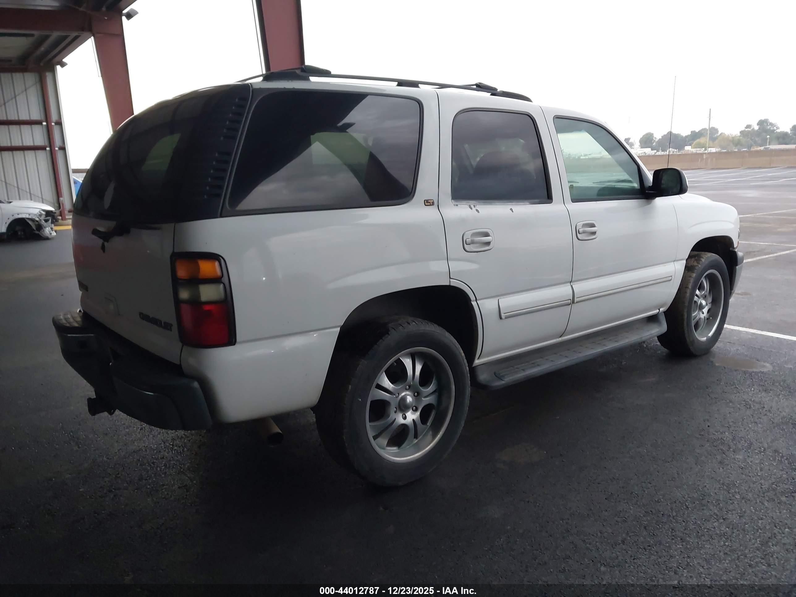 CHEVROLET TAHOE image 4