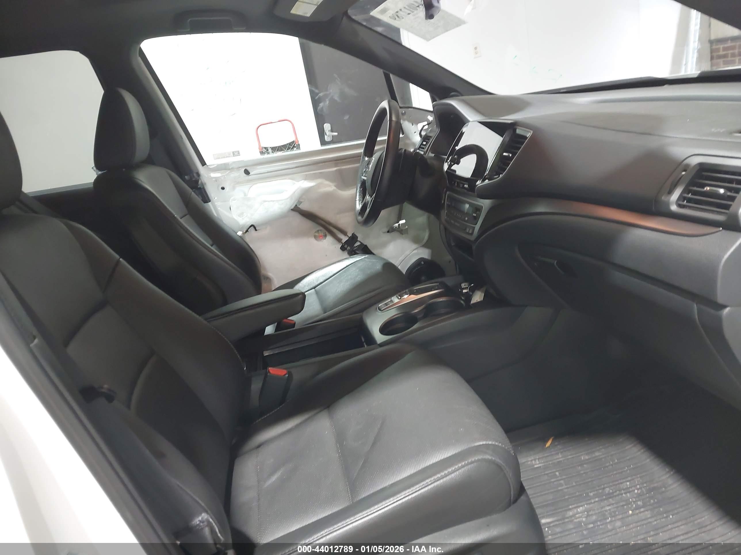 HONDA PASSPORT image 5