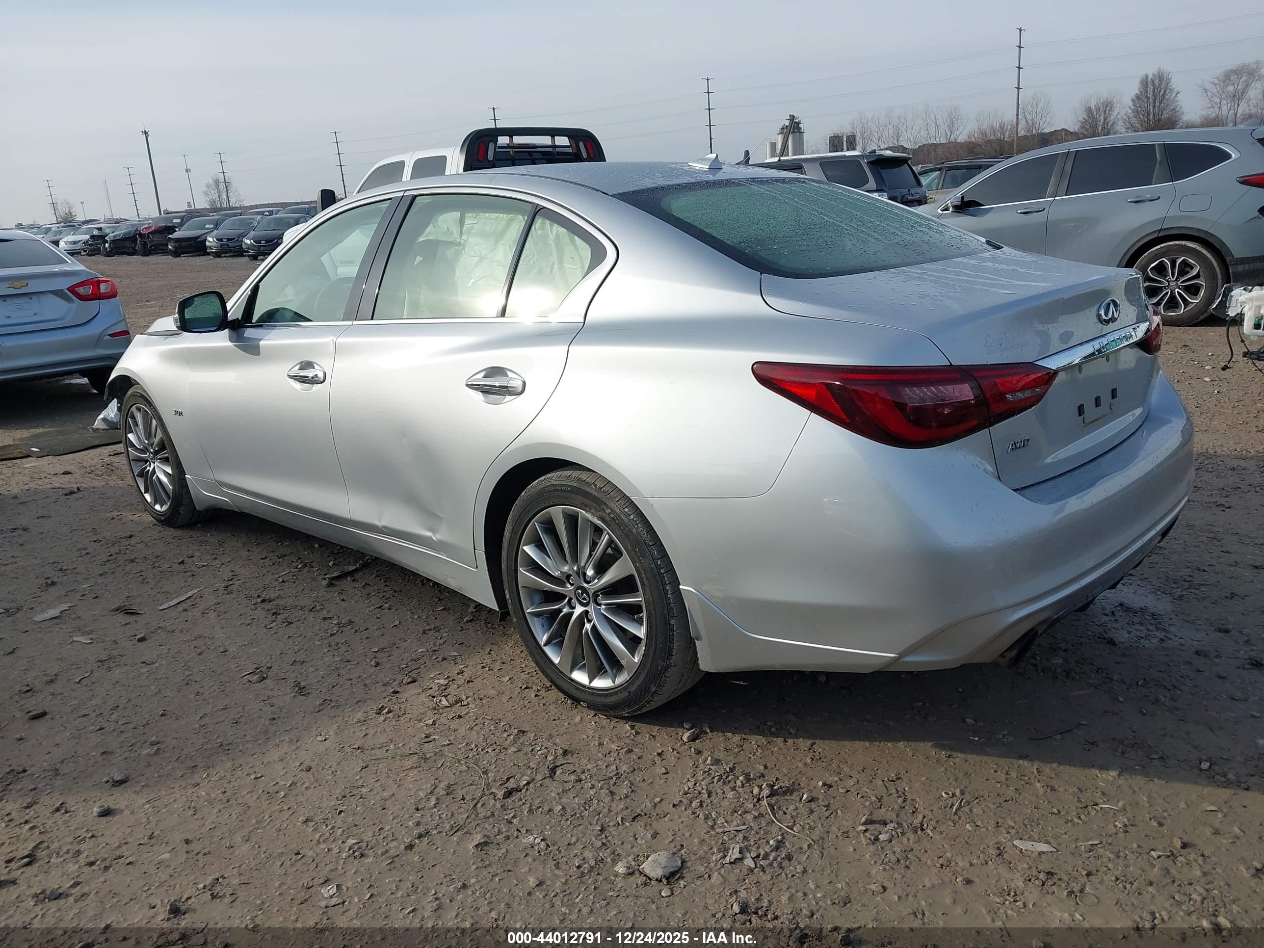 INFINITI Q50 image 3