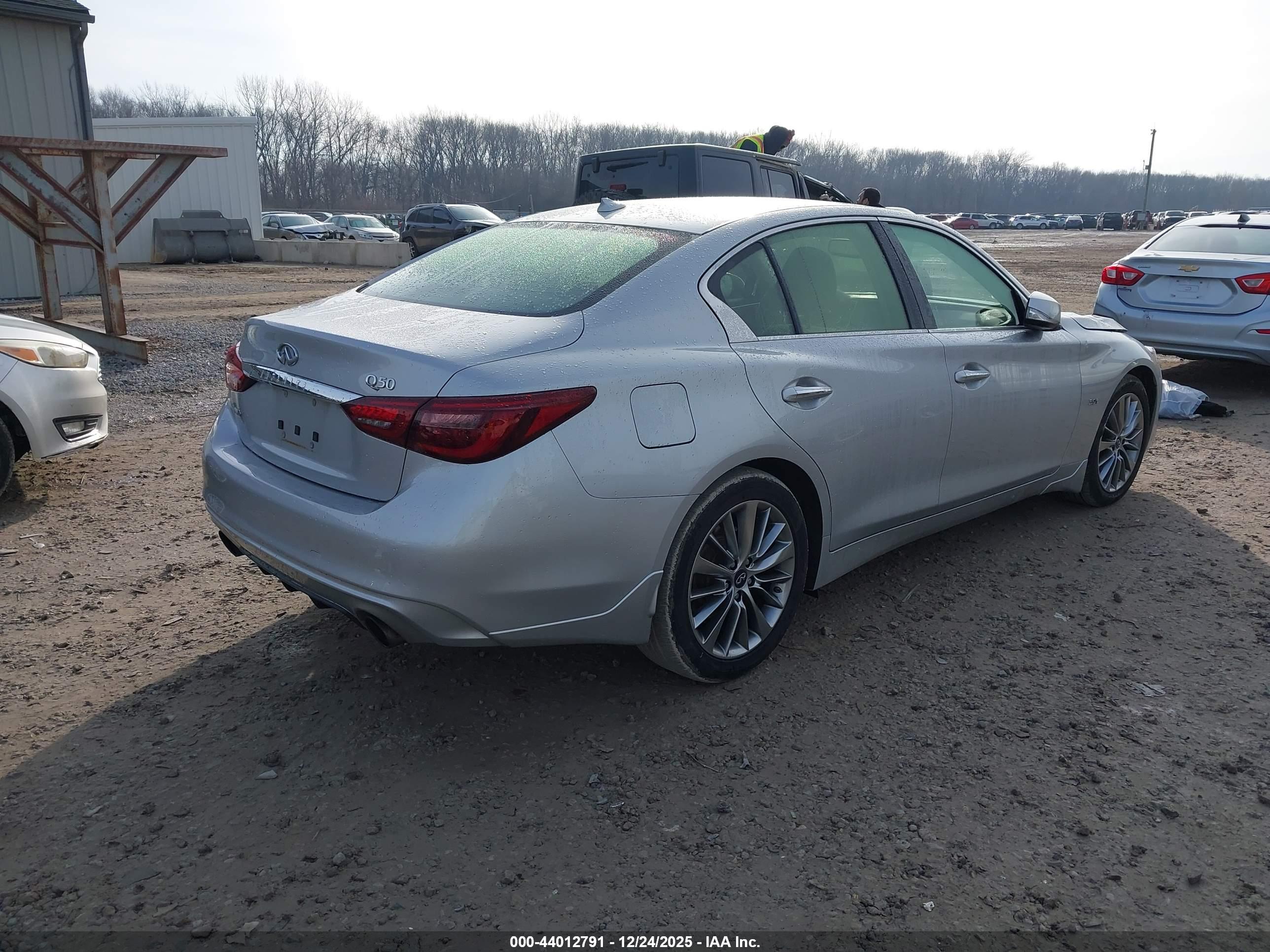 INFINITI Q50 image 4