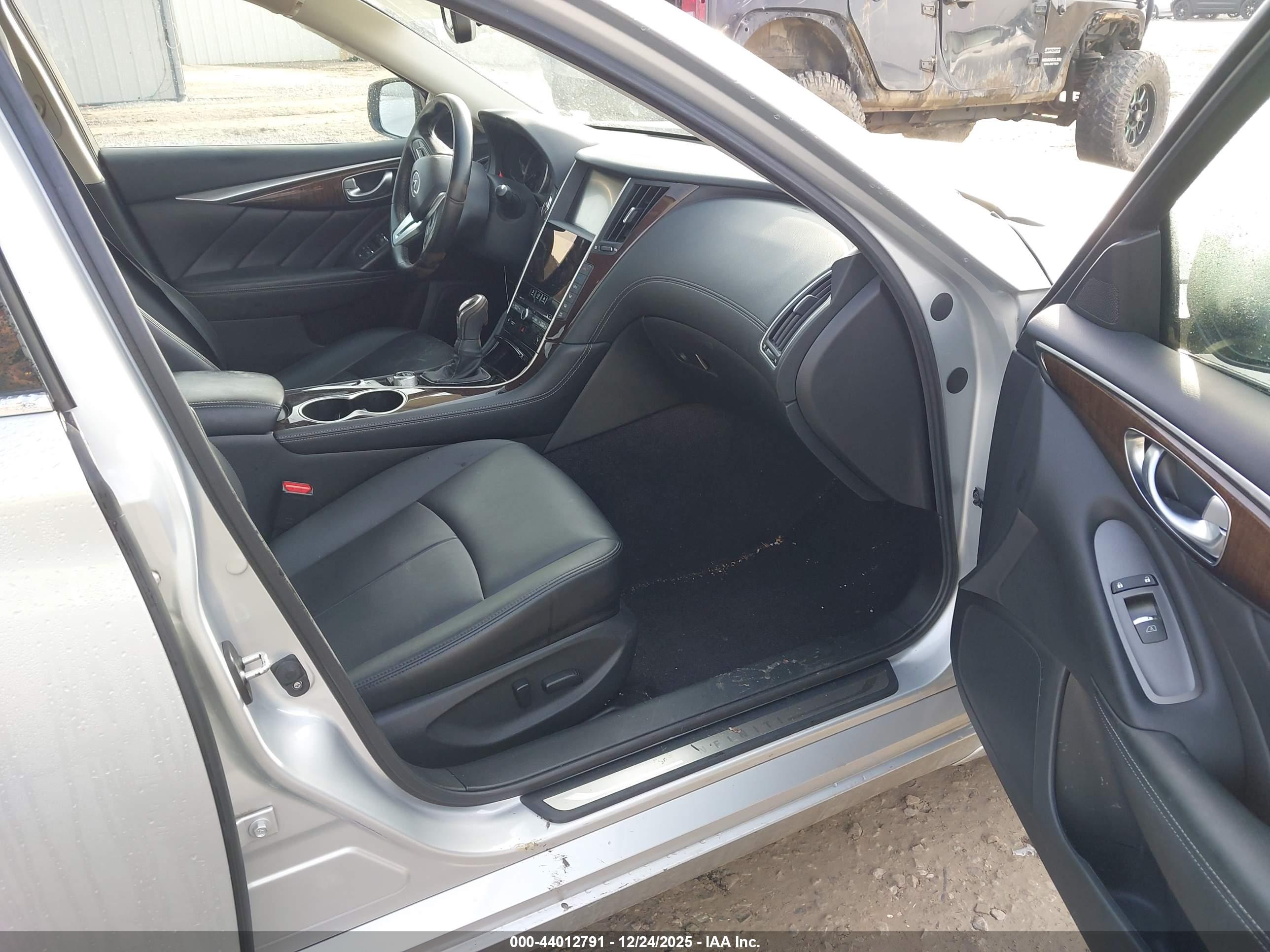 INFINITI Q50 image 5
