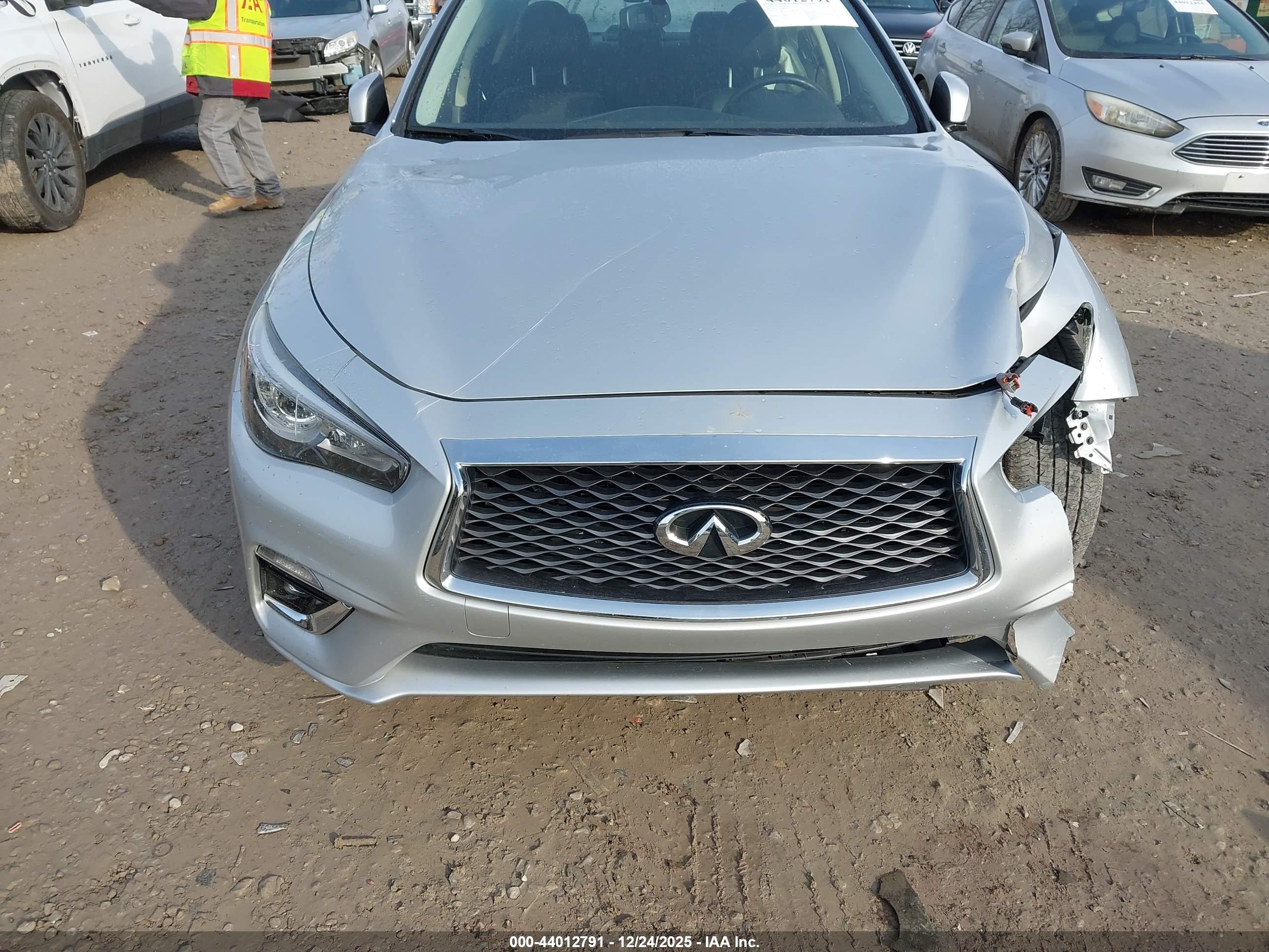 INFINITI Q50 image 6