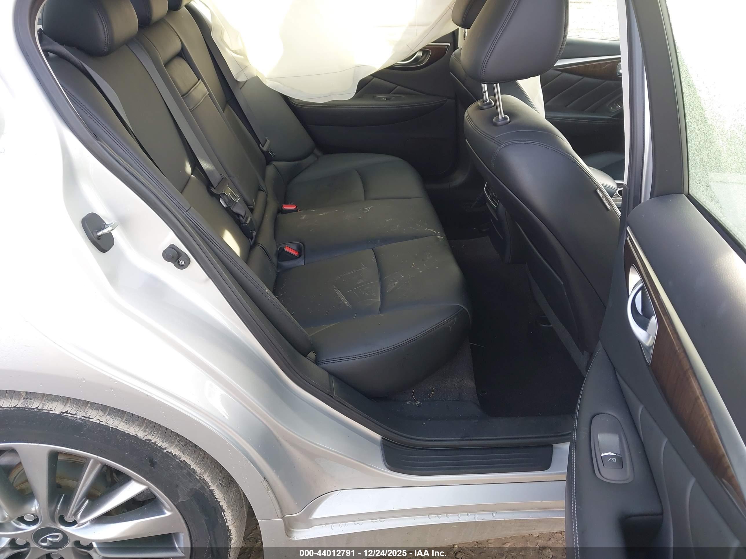 INFINITI Q50 image 8