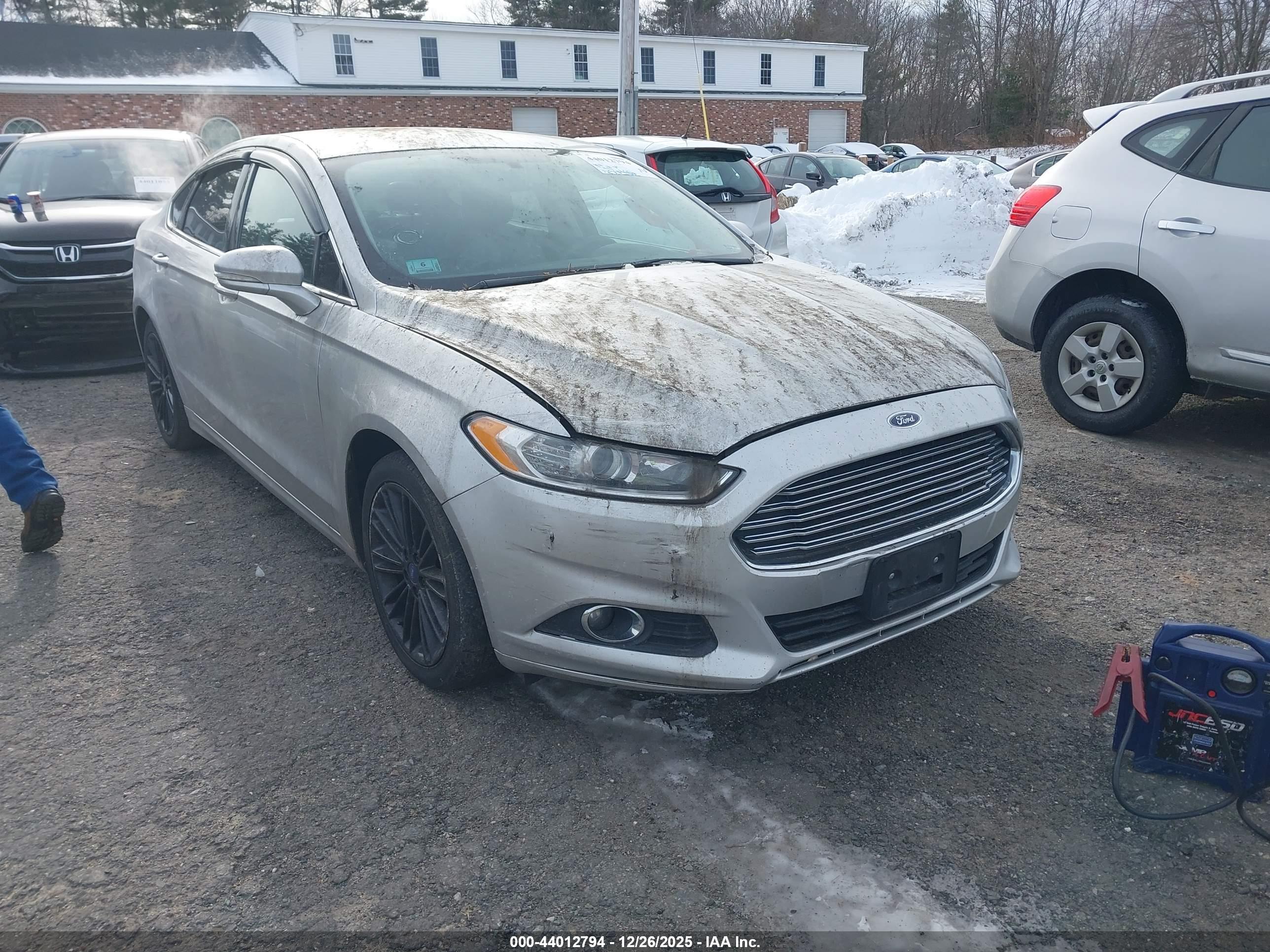 FORD FUSION image 6