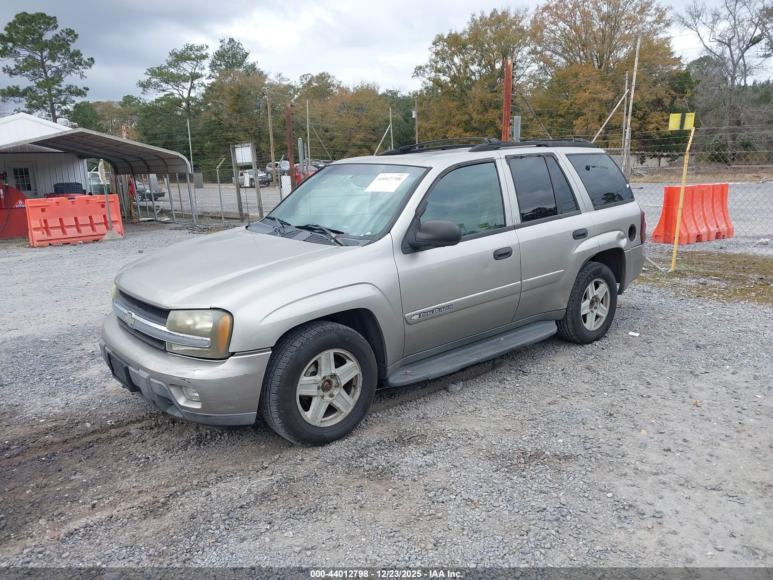 CHEVROLET TRAILBLAZER image 2
