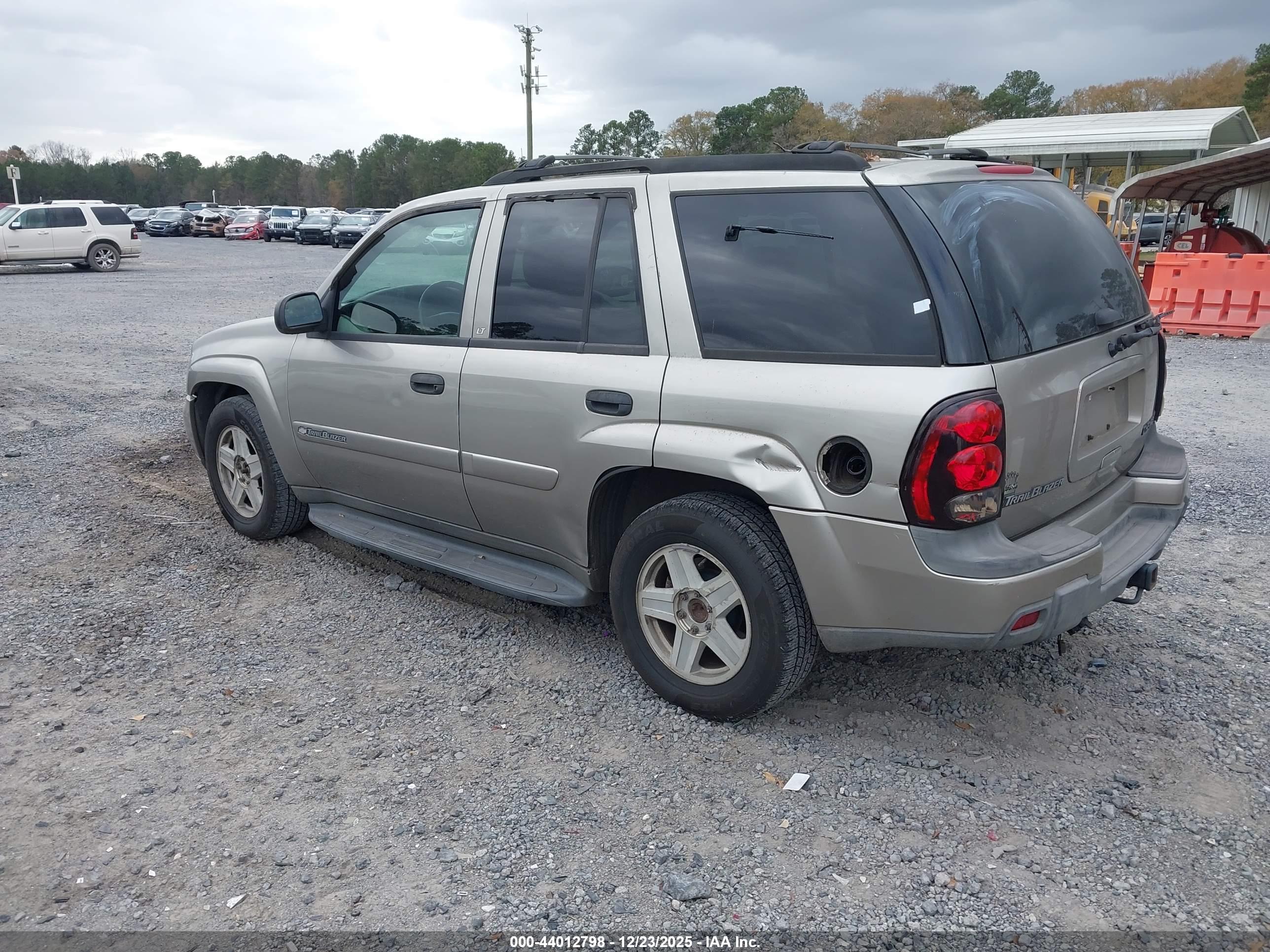 CHEVROLET TRAILBLAZER image 3