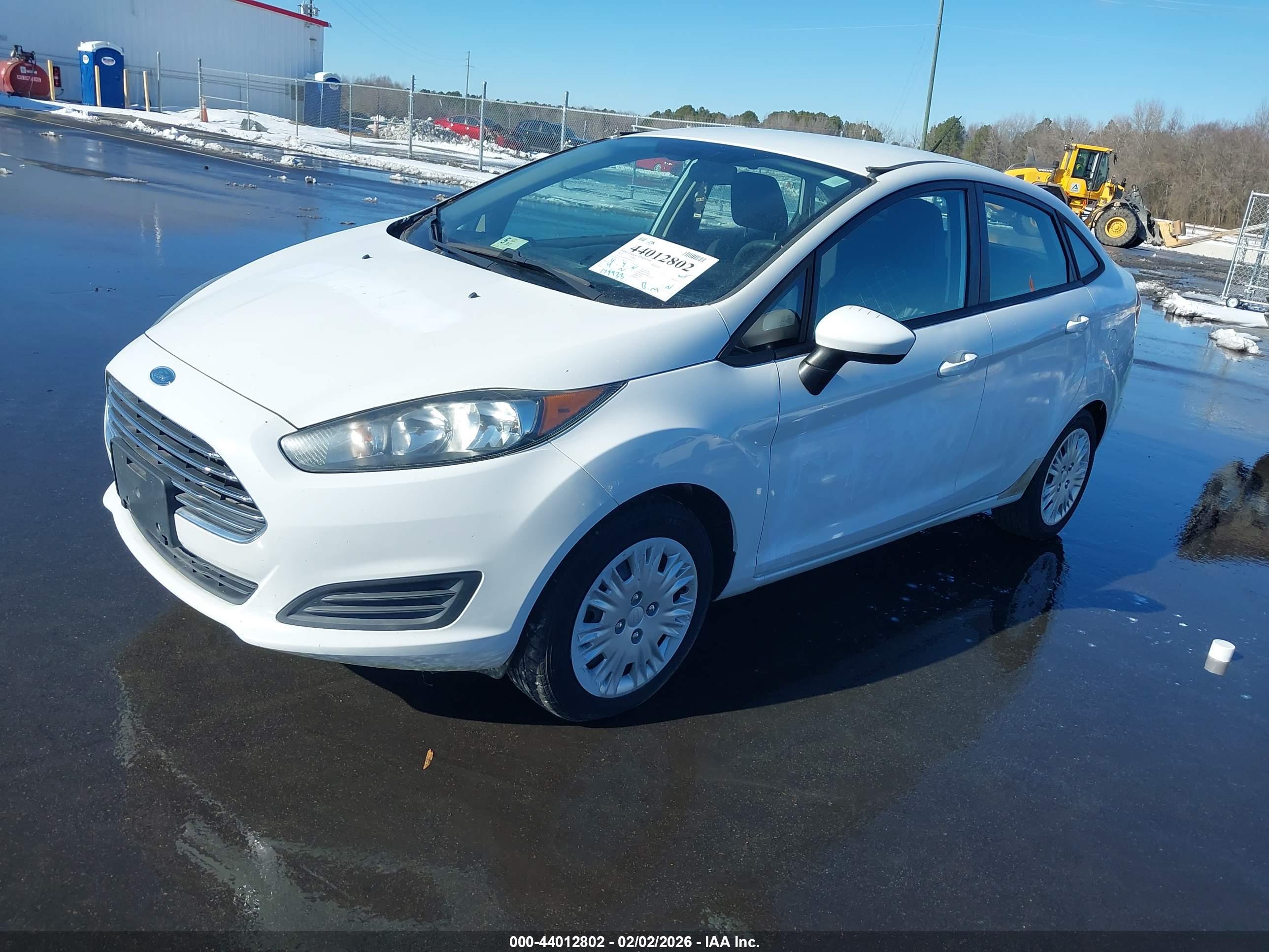FORD FIESTA image 2