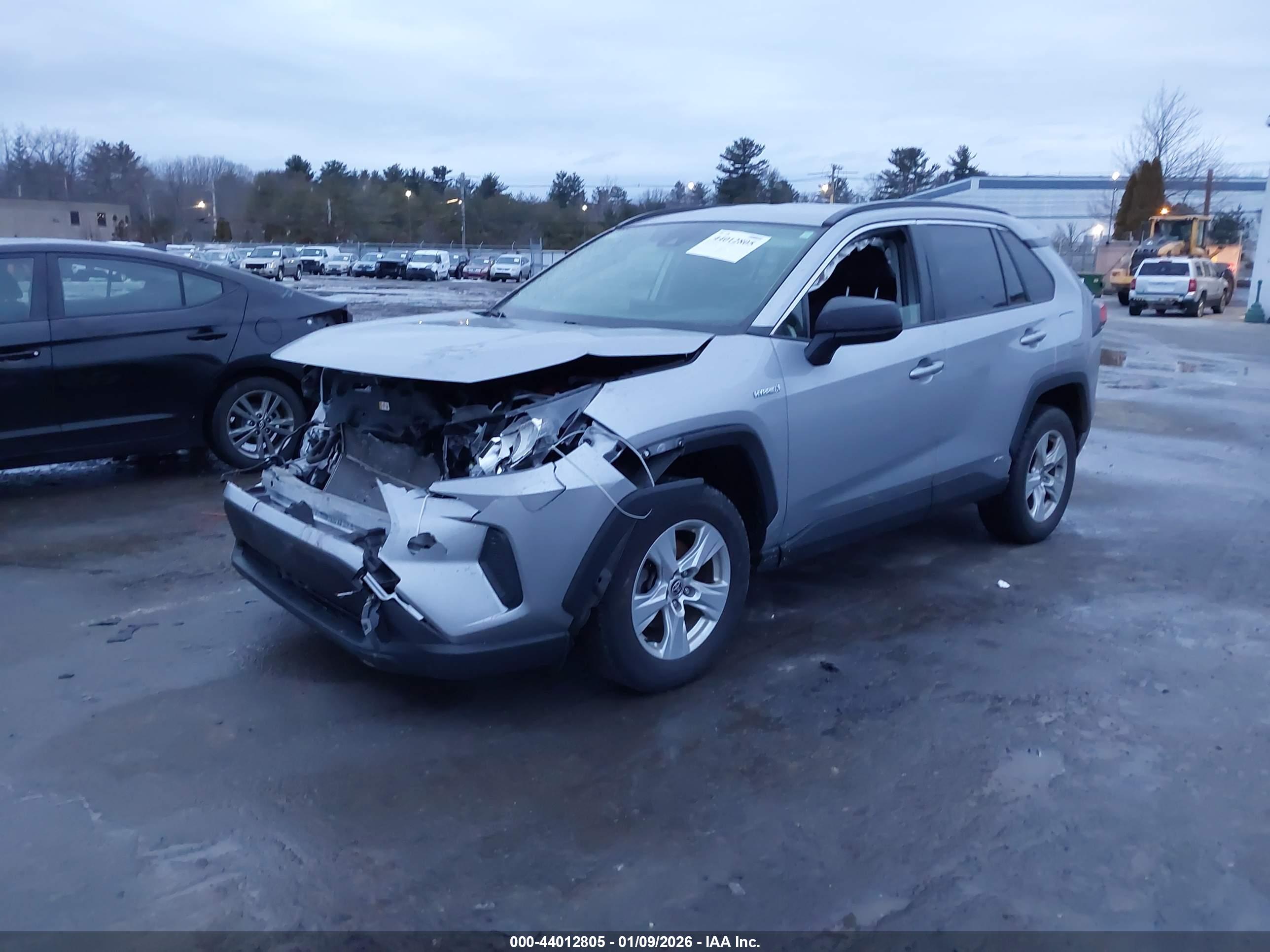 TOYOTA RAV4 image 2