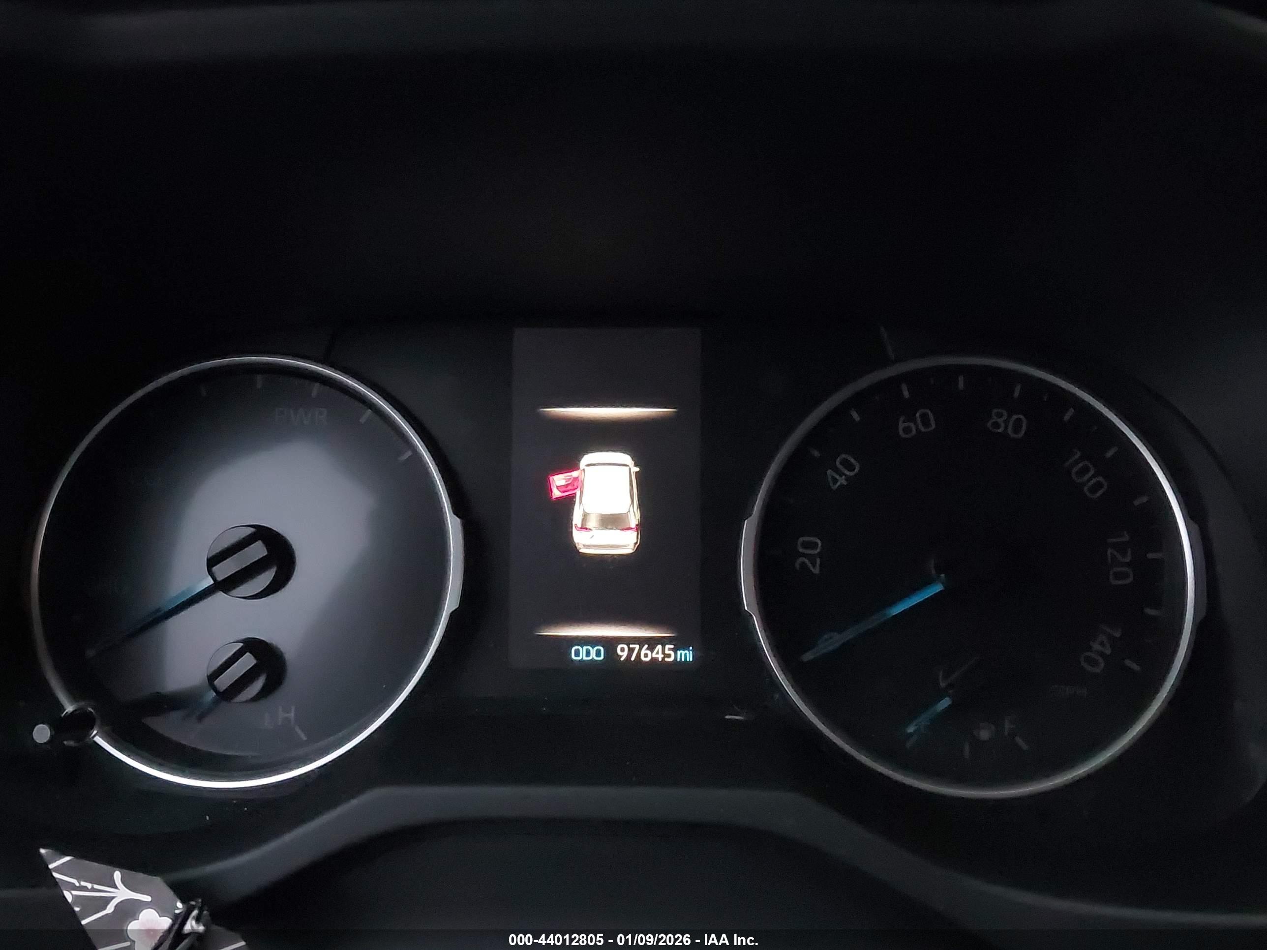 TOYOTA RAV4 image 7