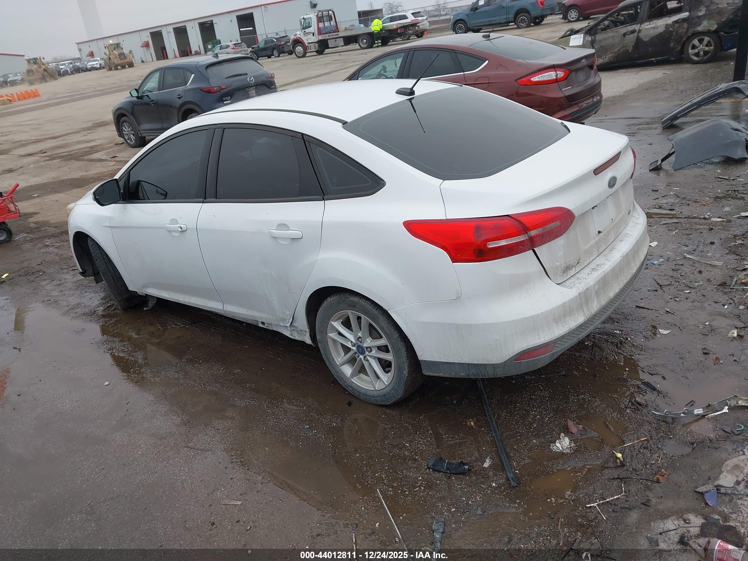 FORD FOCUS image 3