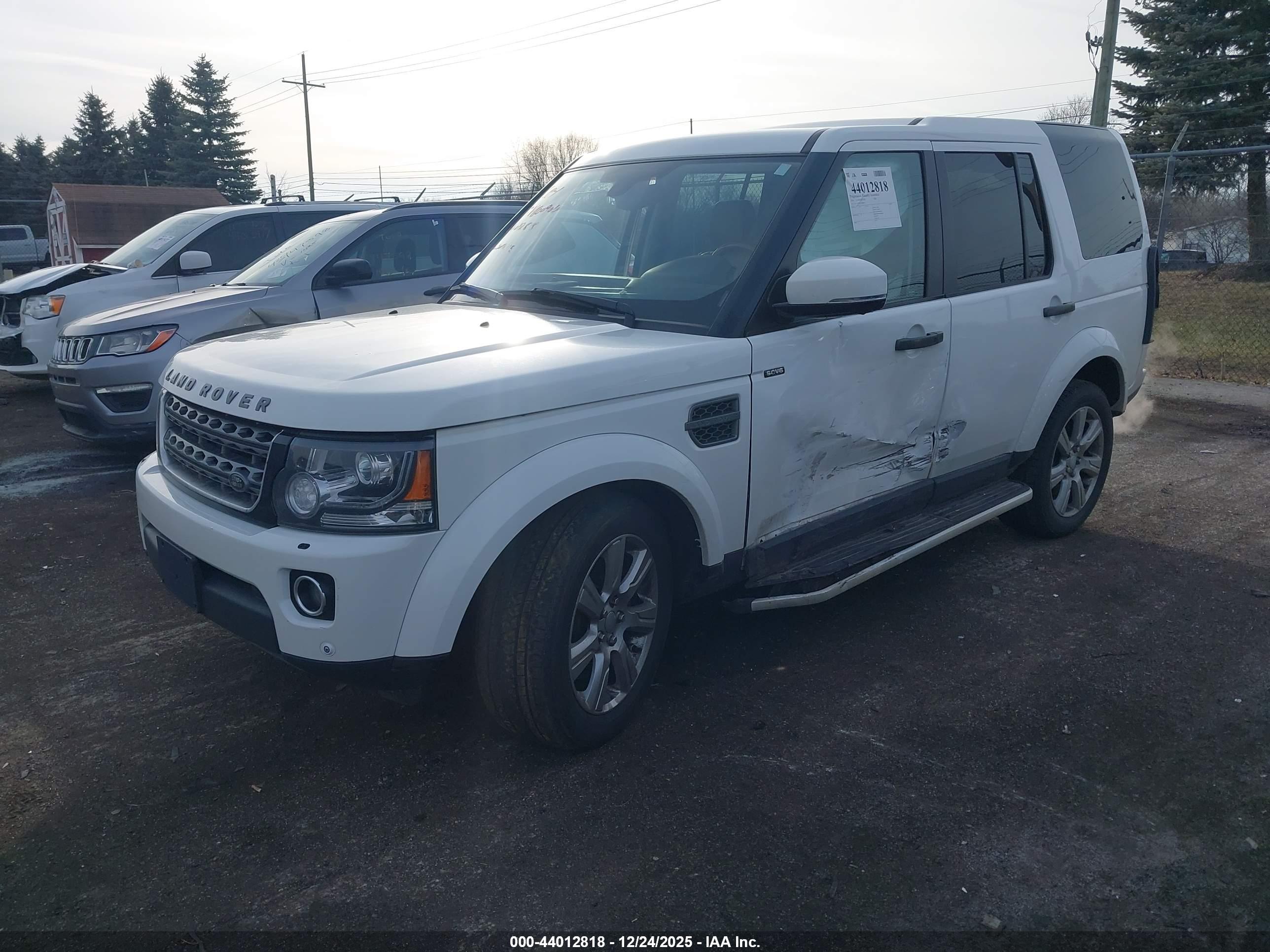 LAND ROVER image 2
