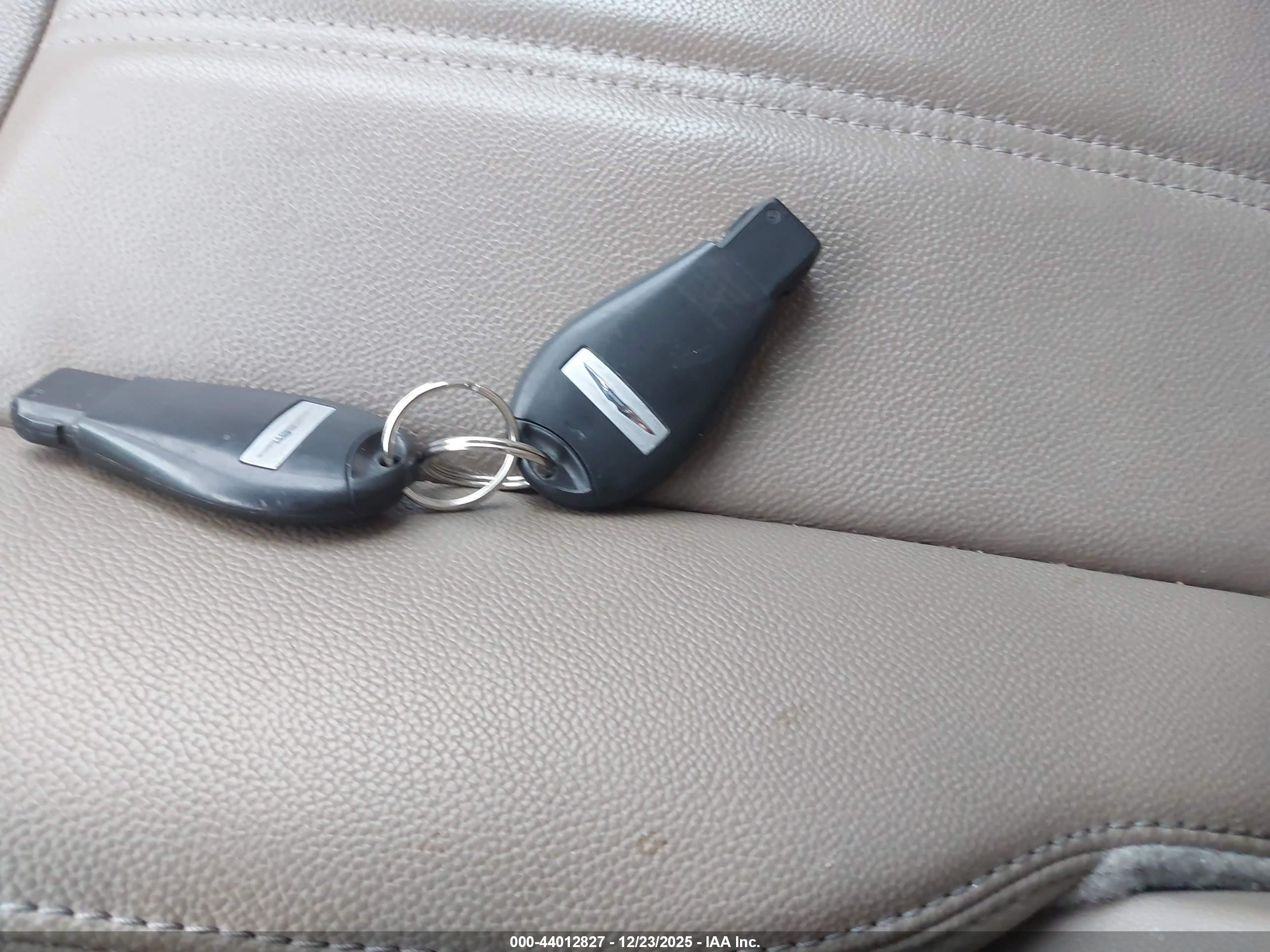CHRYSLER TOWN image 11