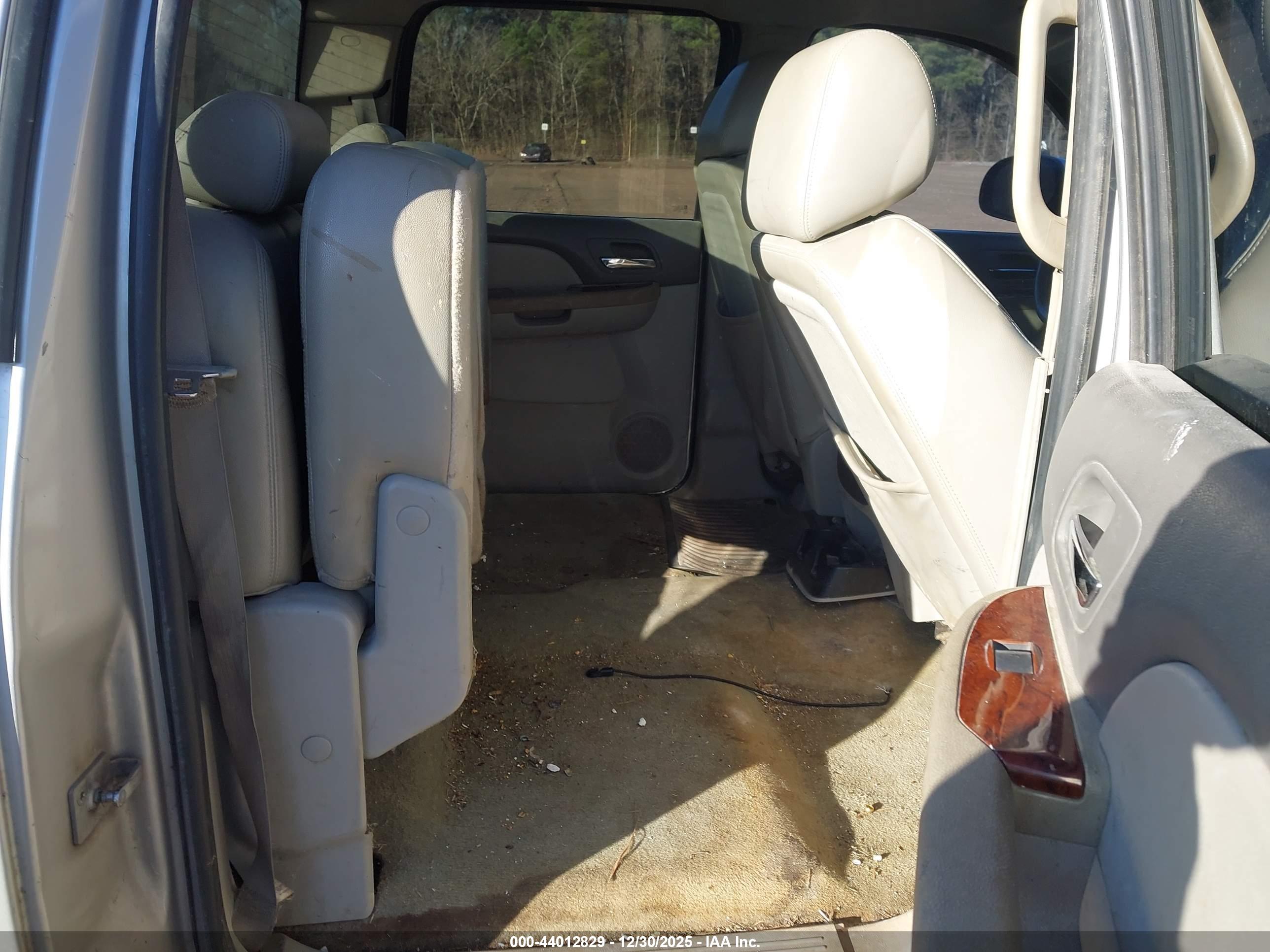 GMC SIERRA image 8
