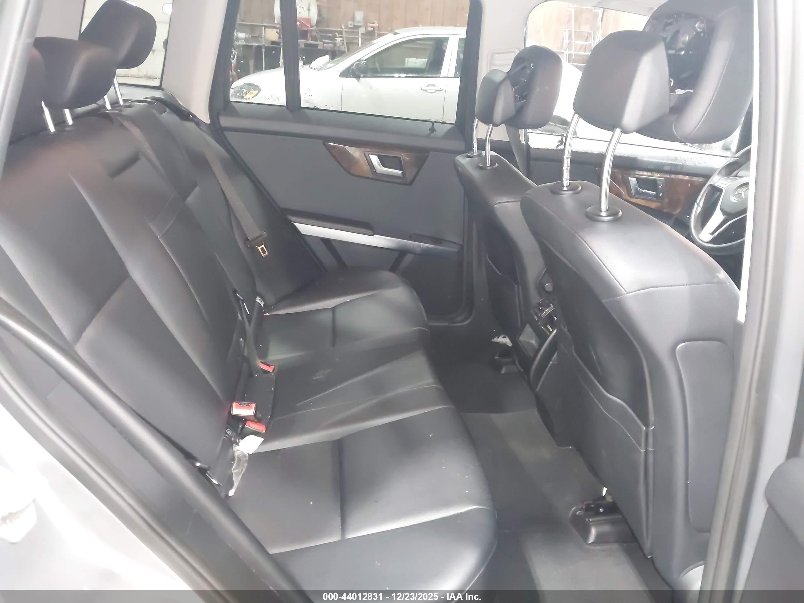 MERCEDES-BENZ GLK image 8