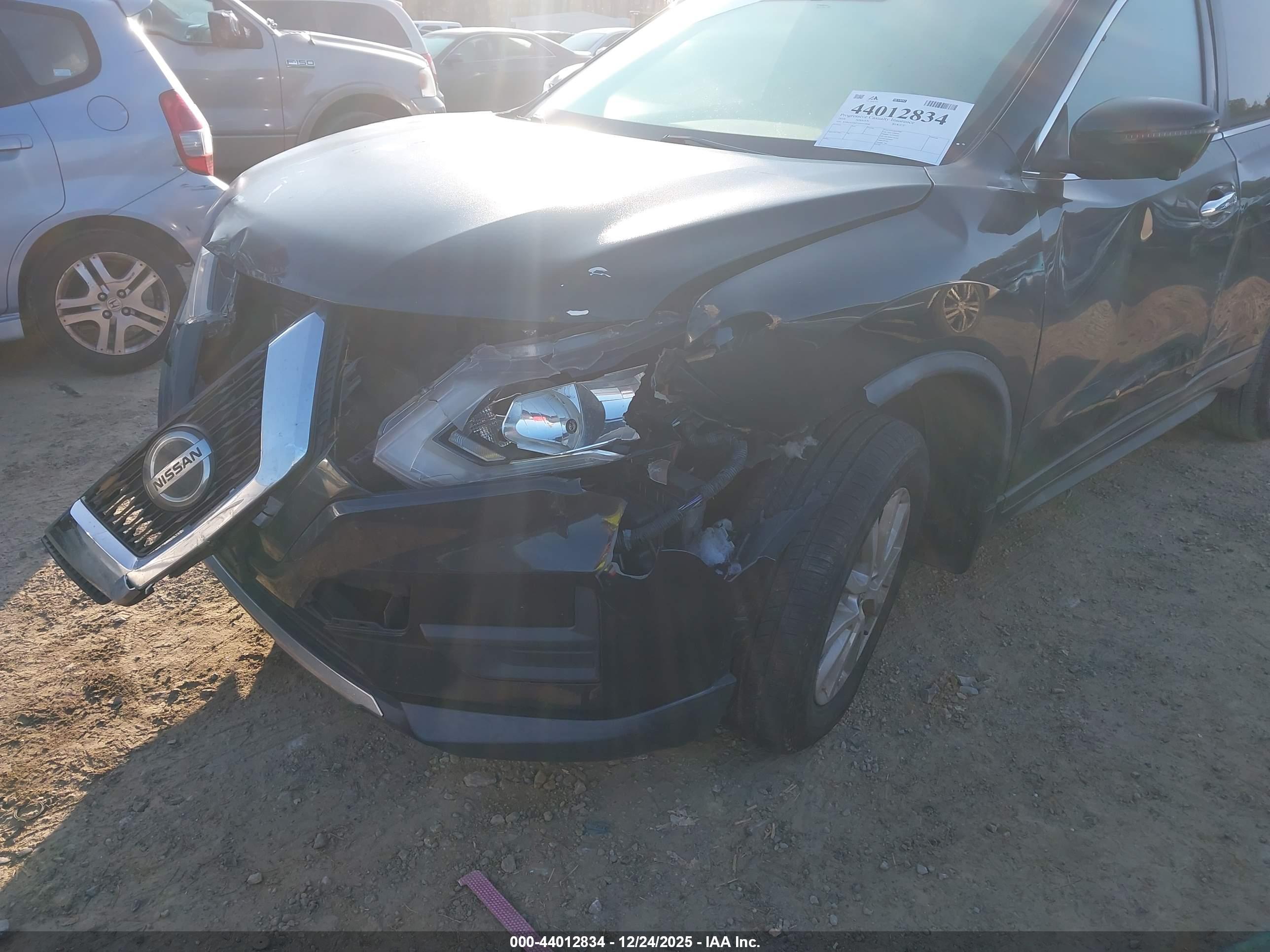 NISSAN ROGUE image 6