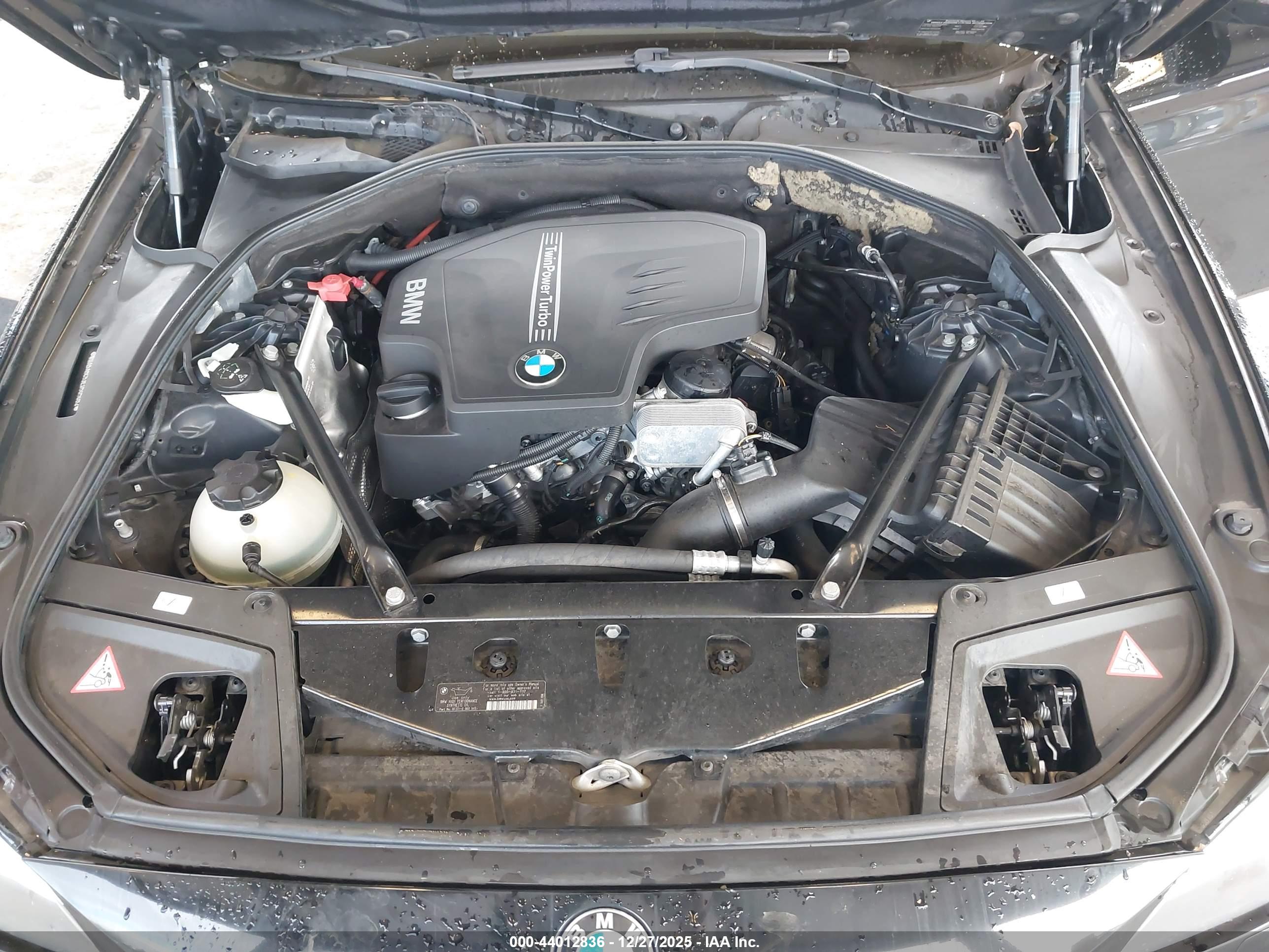 BMW 528I image 10