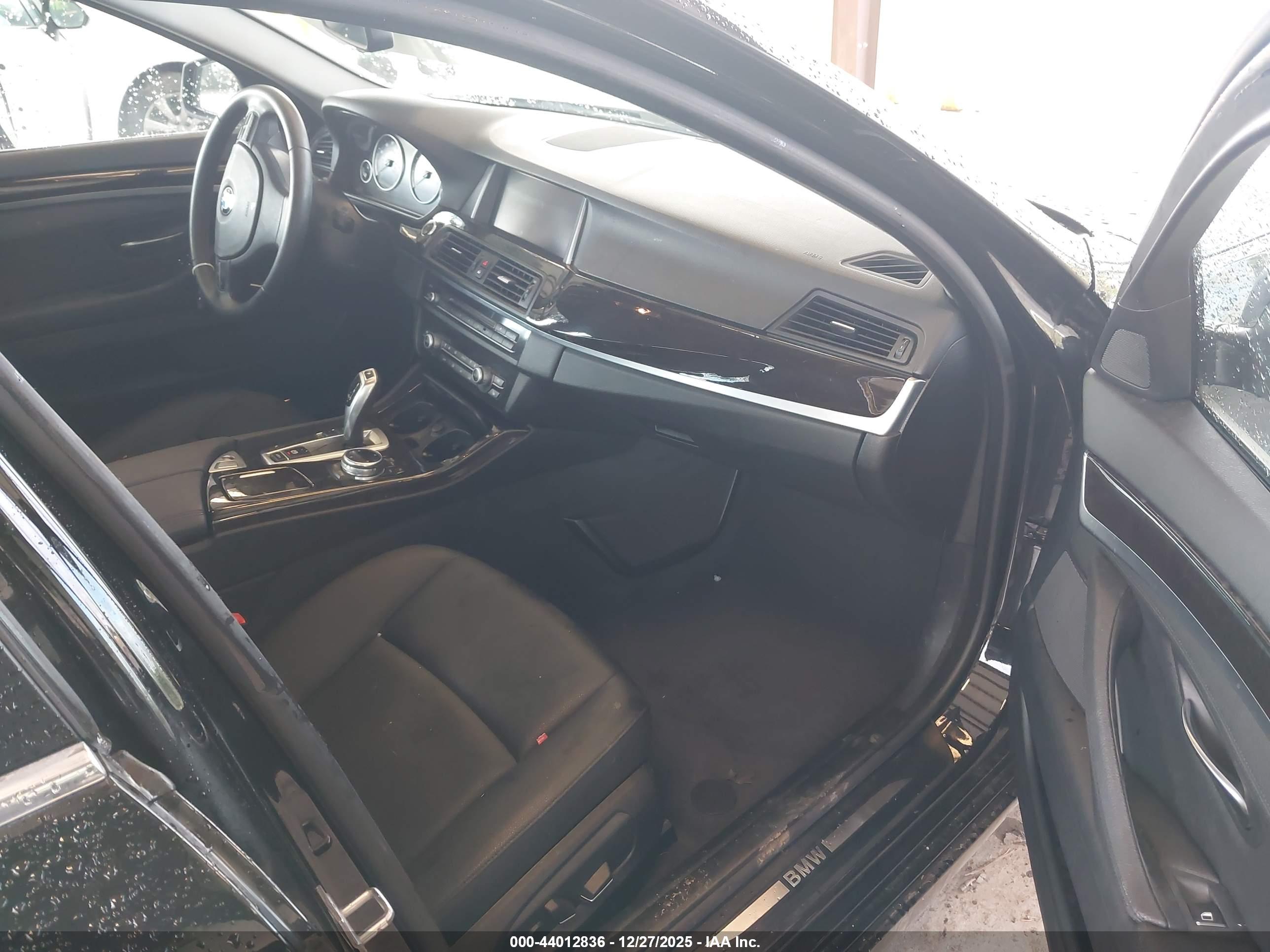 BMW 528I image 5