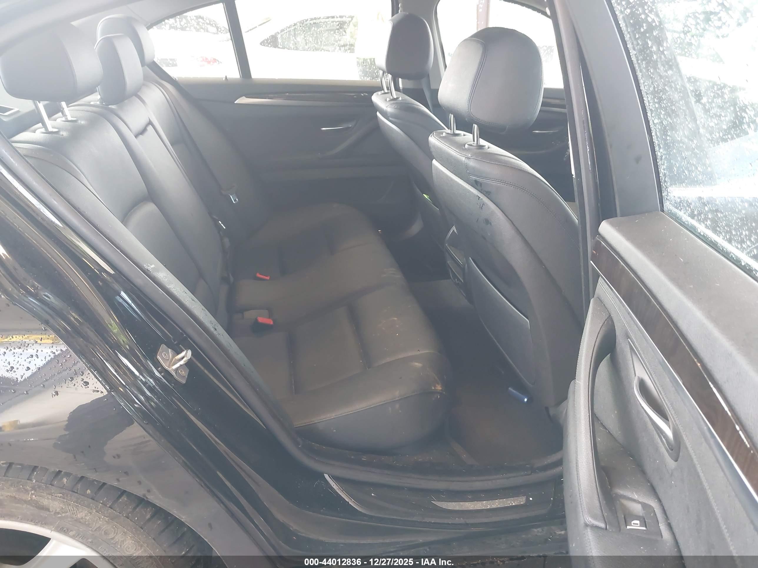 BMW 528I image 8