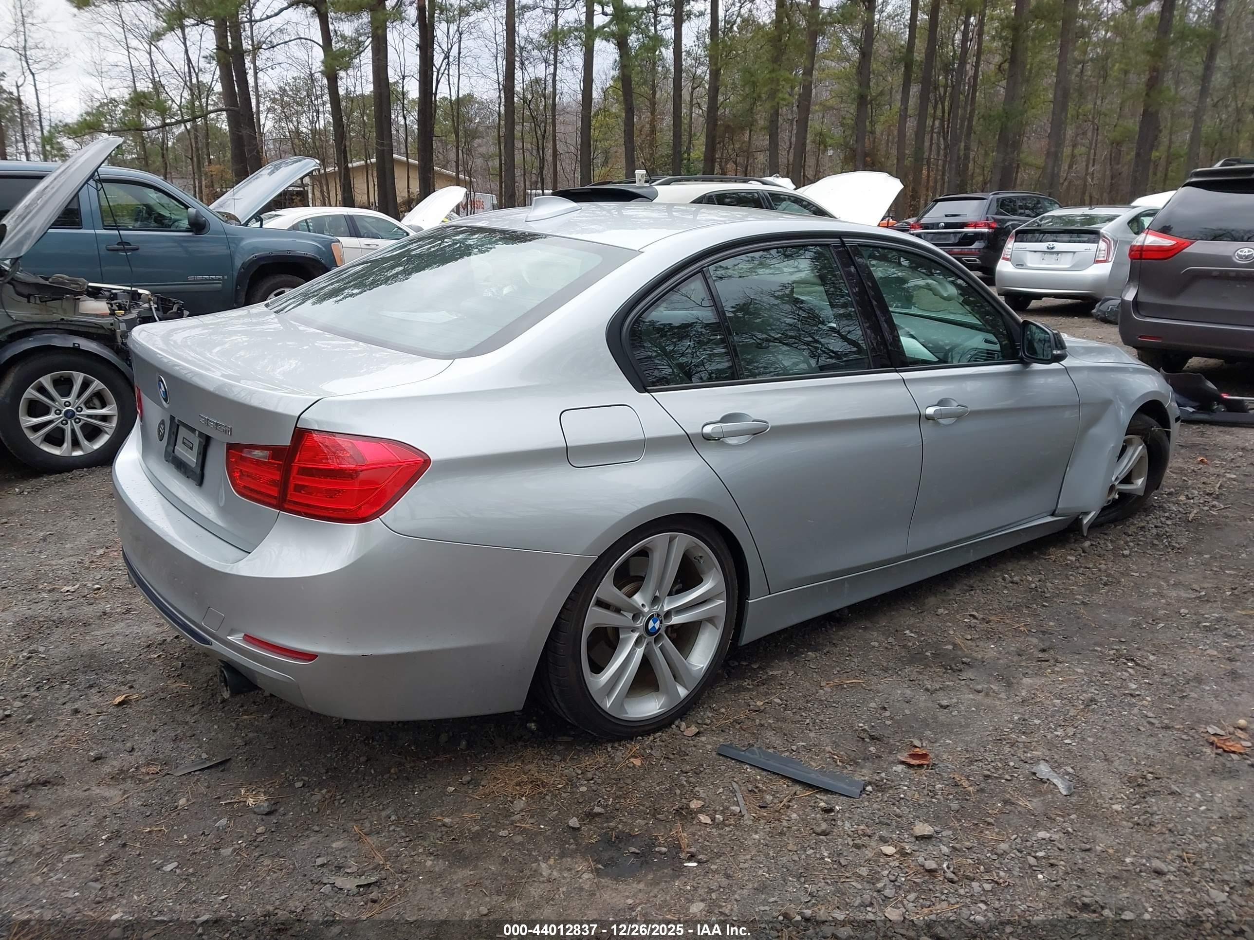 BMW 335I image 4