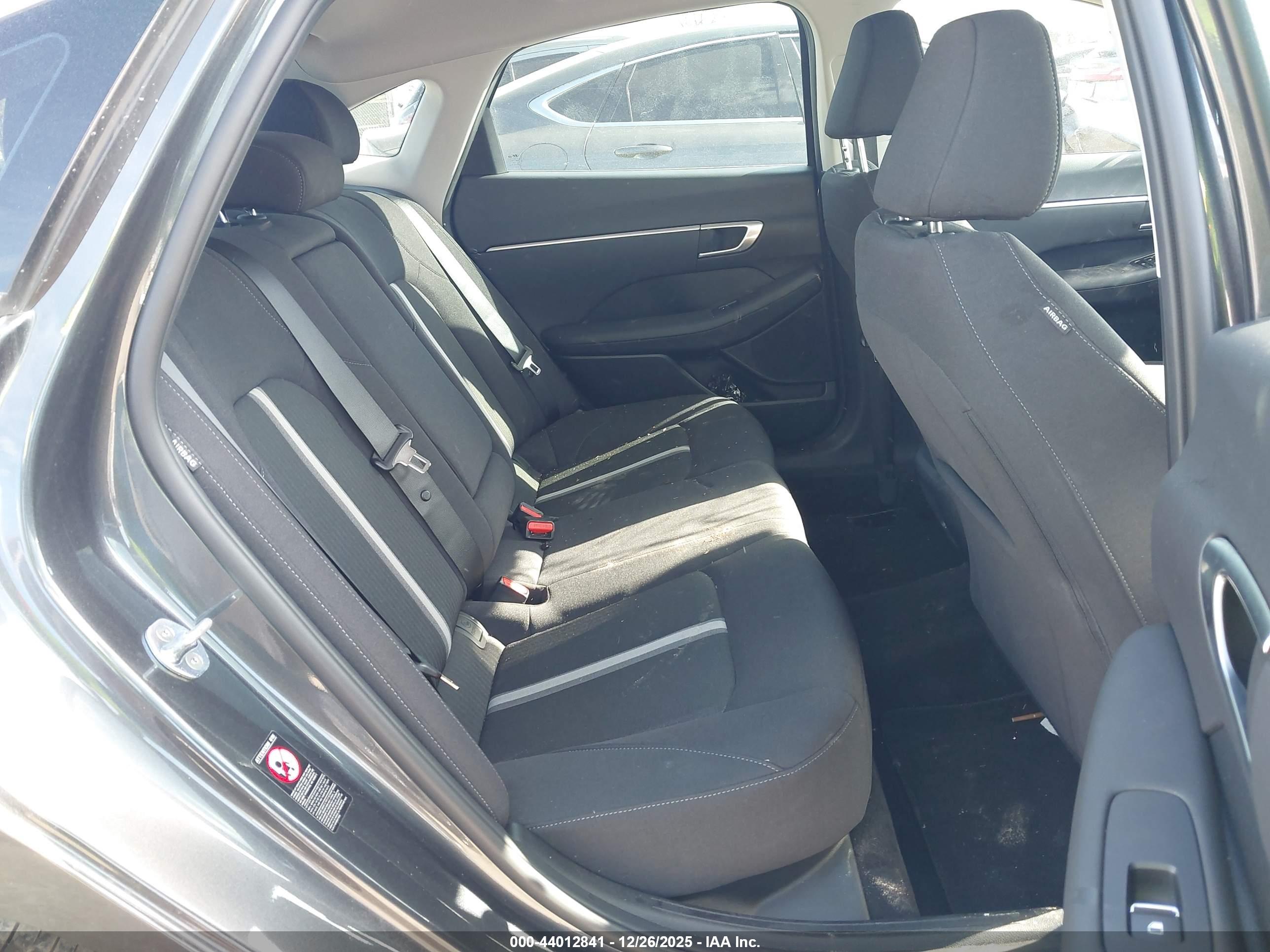 HYUNDAI SONATA image 8