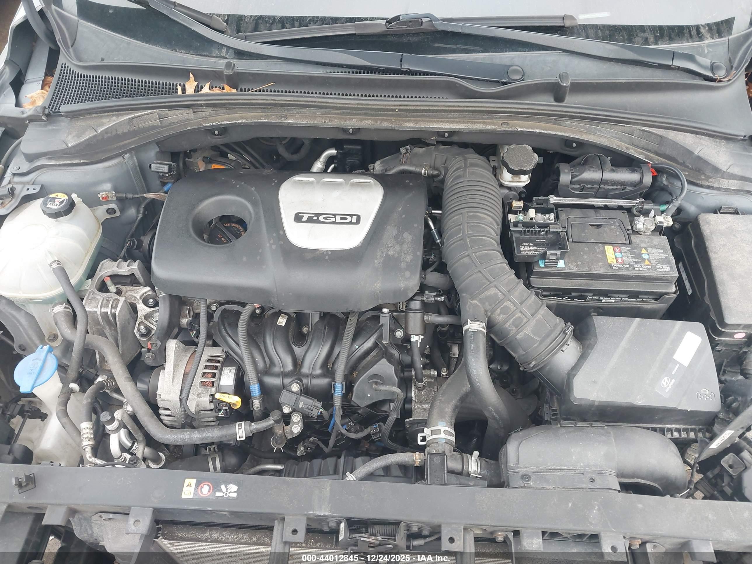 HYUNDAI ELANTRA image 10