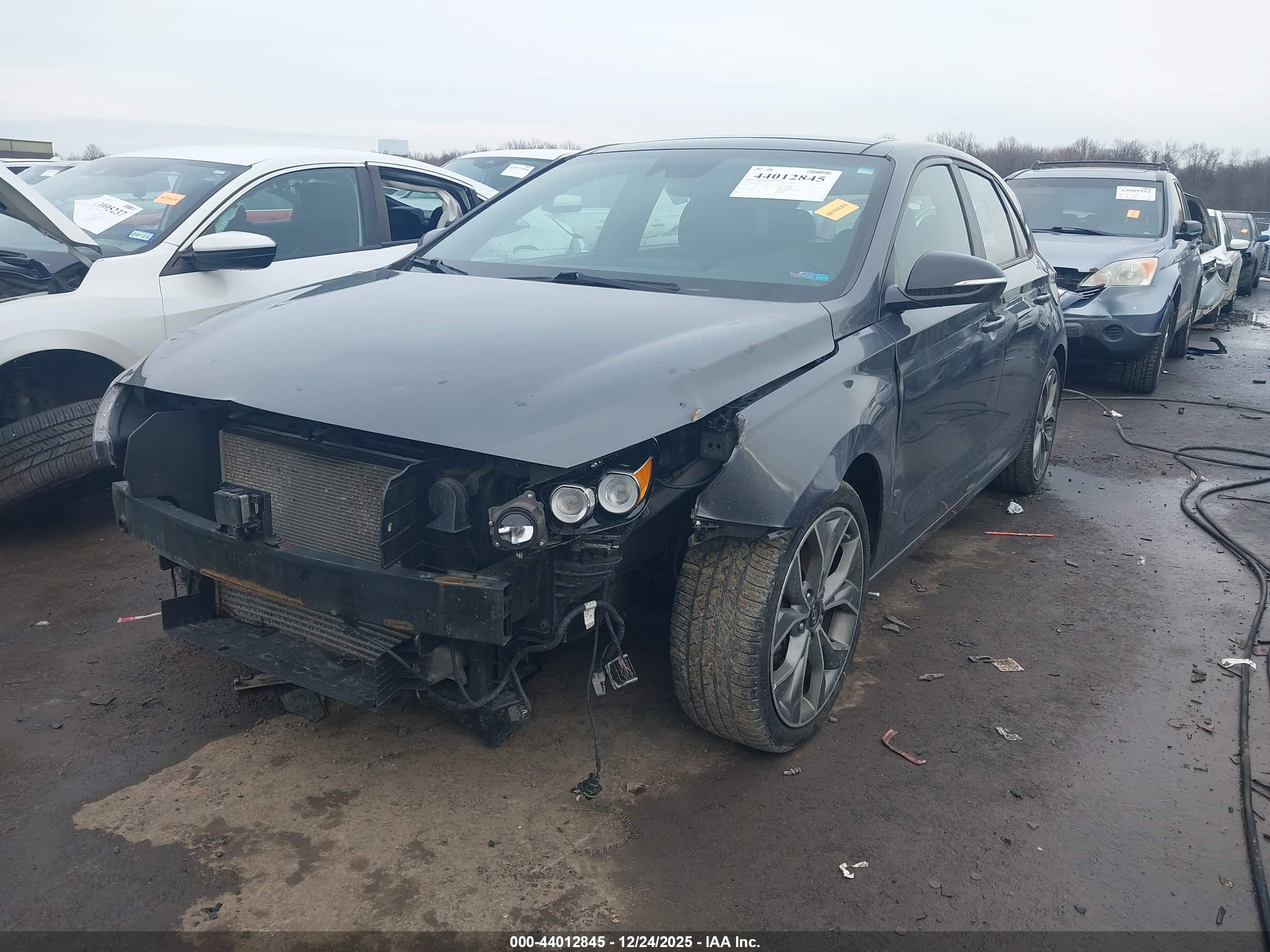 HYUNDAI ELANTRA image 2