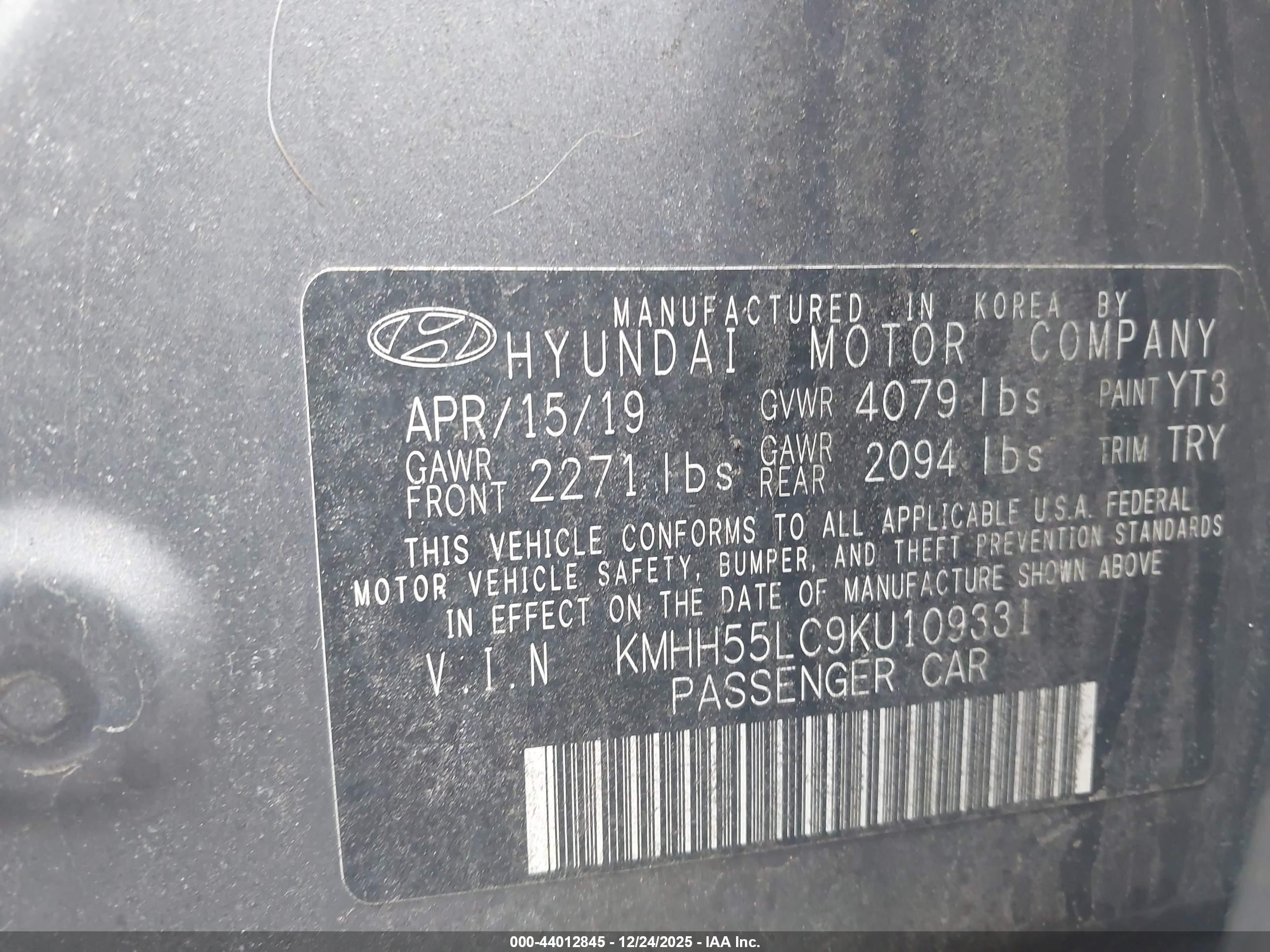 HYUNDAI ELANTRA image 9