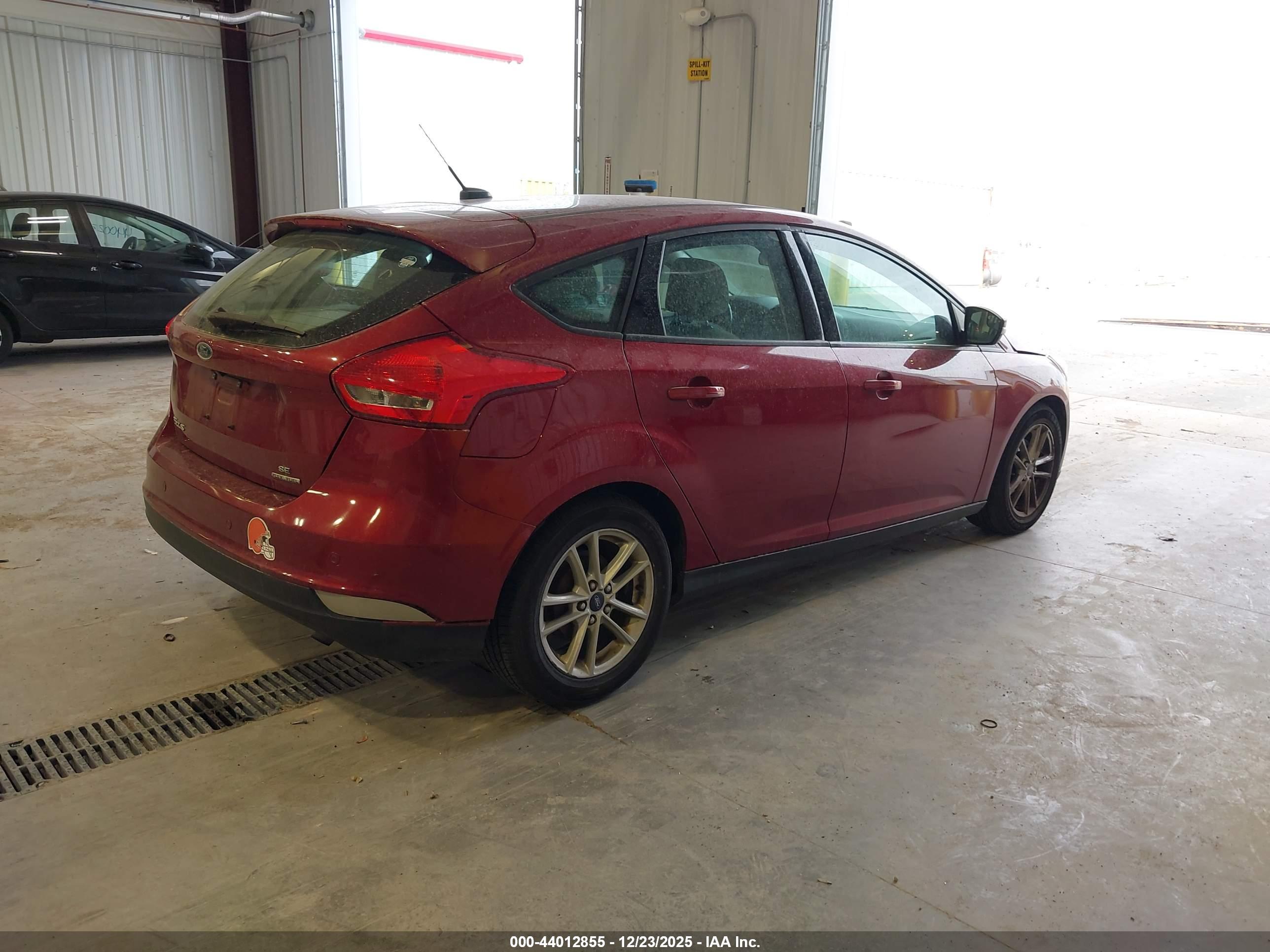 FORD FOCUS image 4