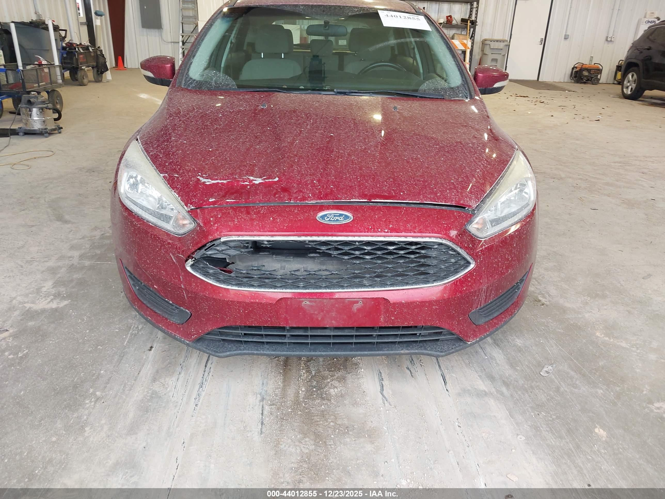 FORD FOCUS image 6