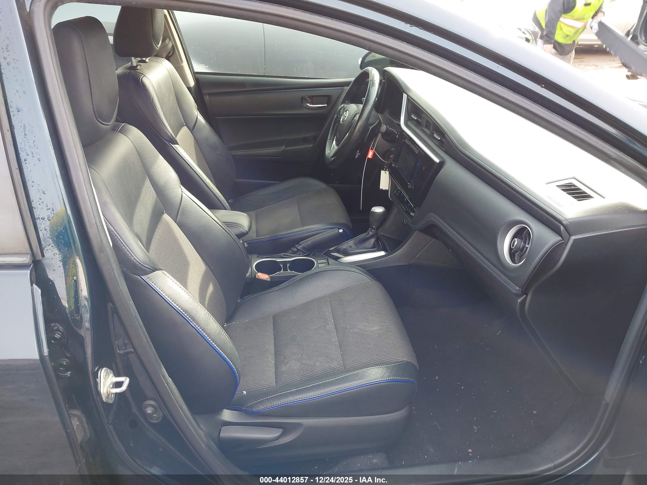 TOYOTA COROLLA image 5