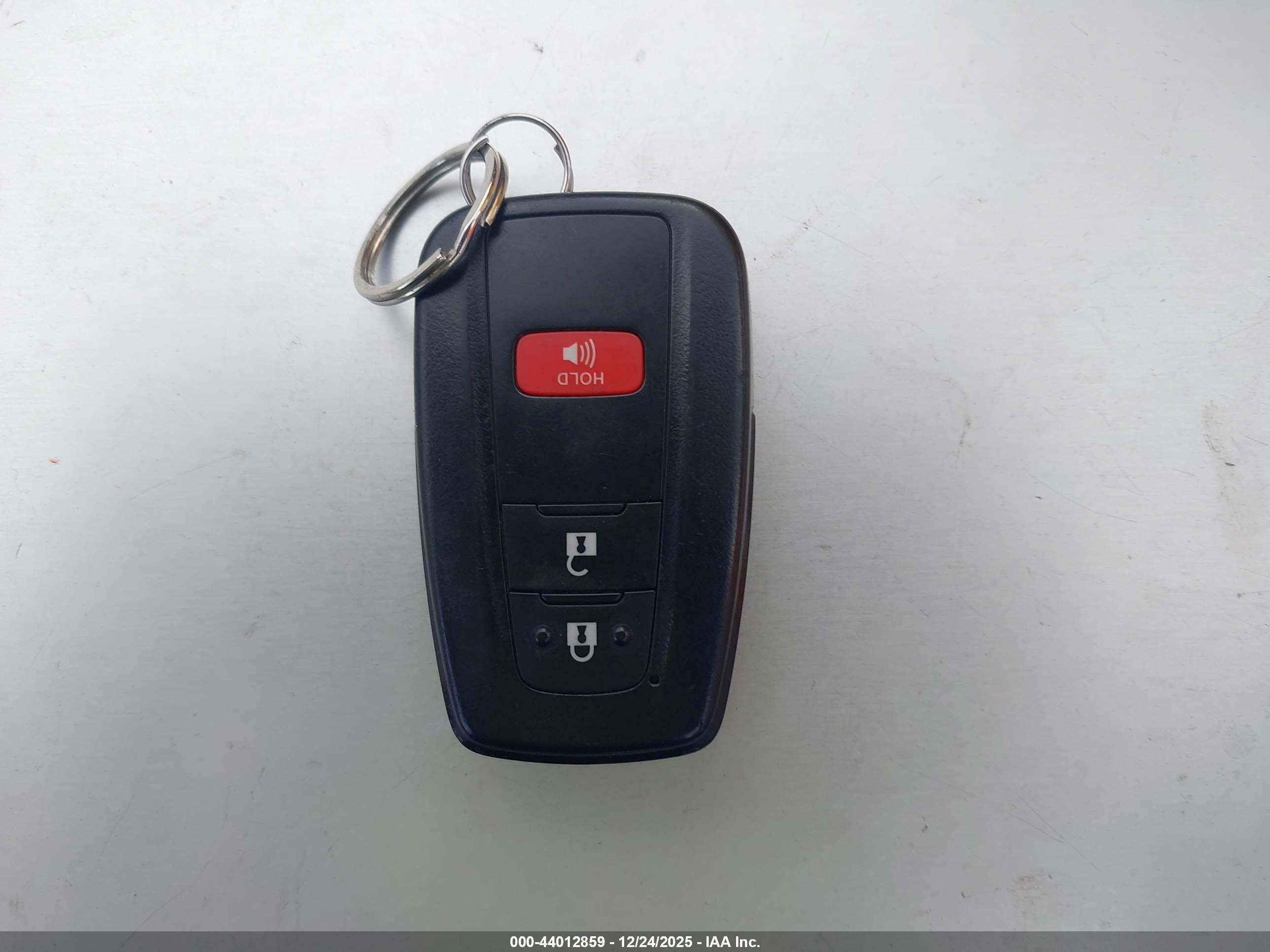 TOYOTA RAV4 image 11