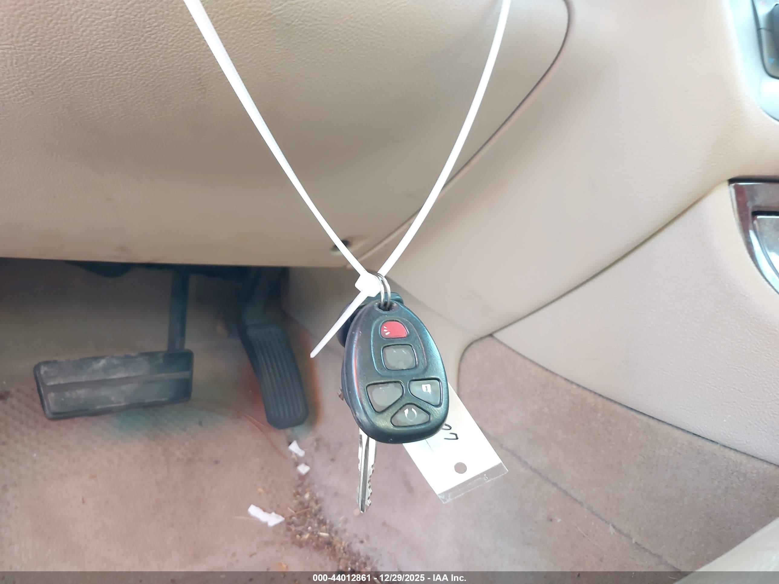 BUICK LUCERNE image 11