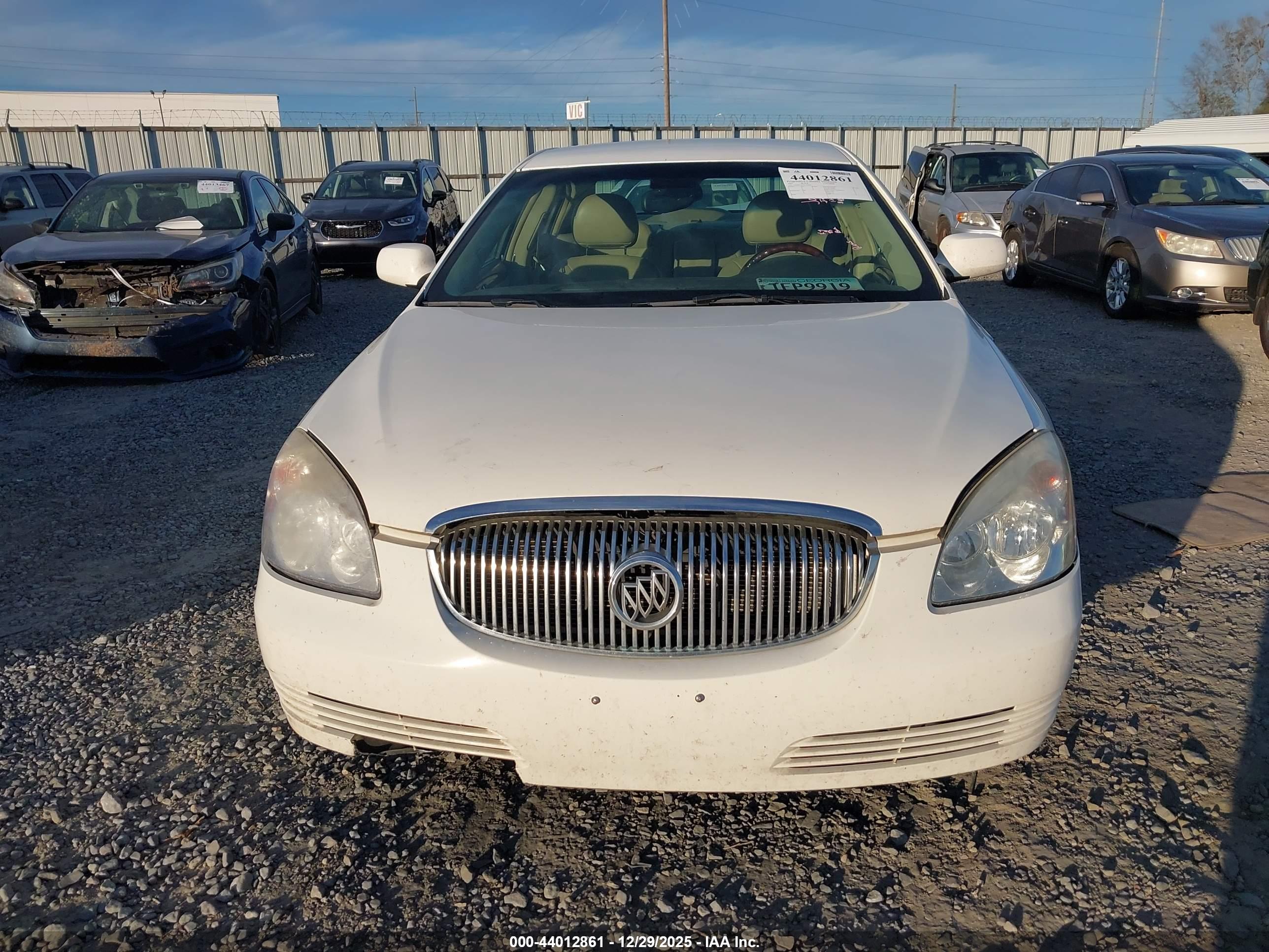 BUICK LUCERNE image 6