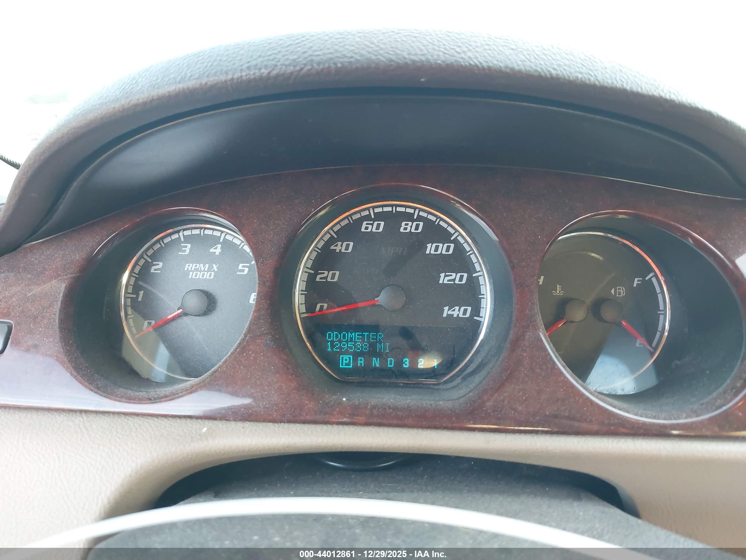 BUICK LUCERNE image 7